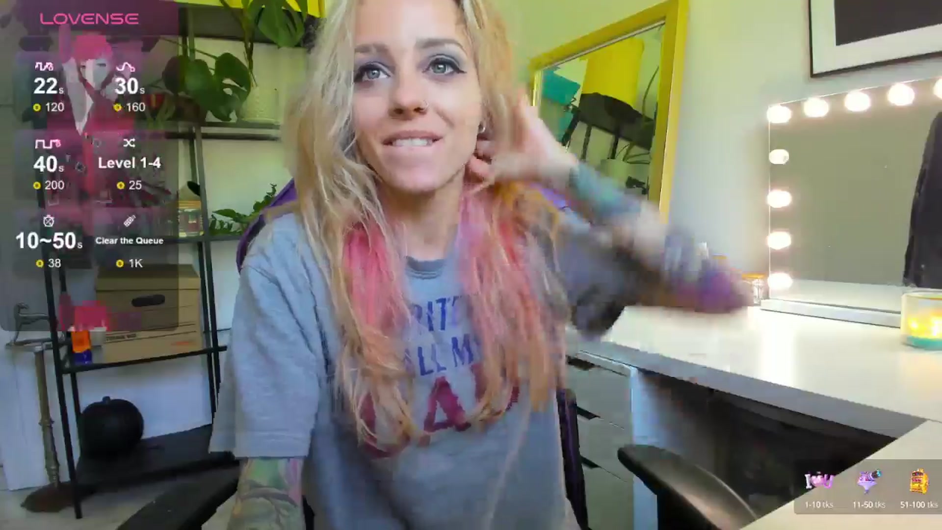 Gallery image thumbnail from AstridLuxe's myfreecams stream on, 07/22/2024, 14:13 image 8 of 20