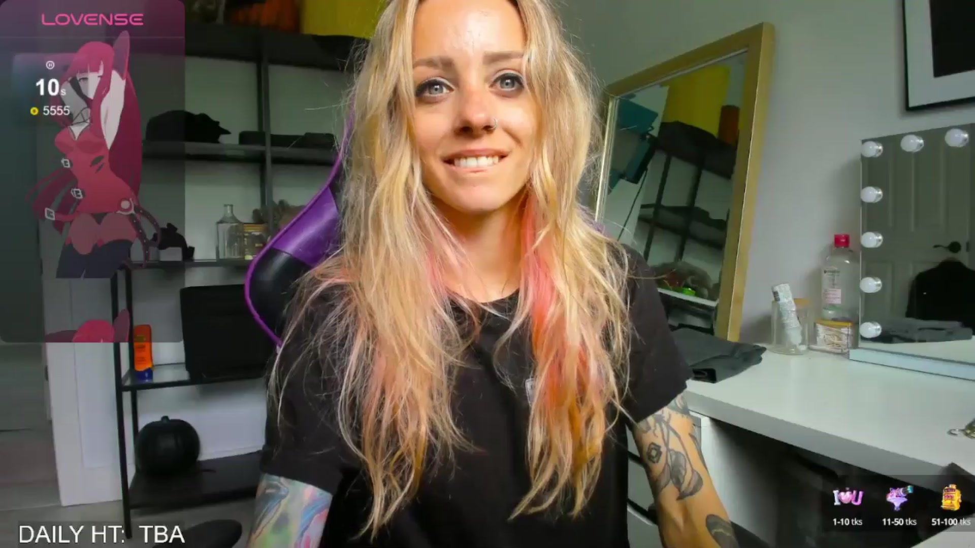Gallery image thumbnail from AstridLuxe's myfreecams stream on, 07/24/2024, 19:14 image 19 of 20