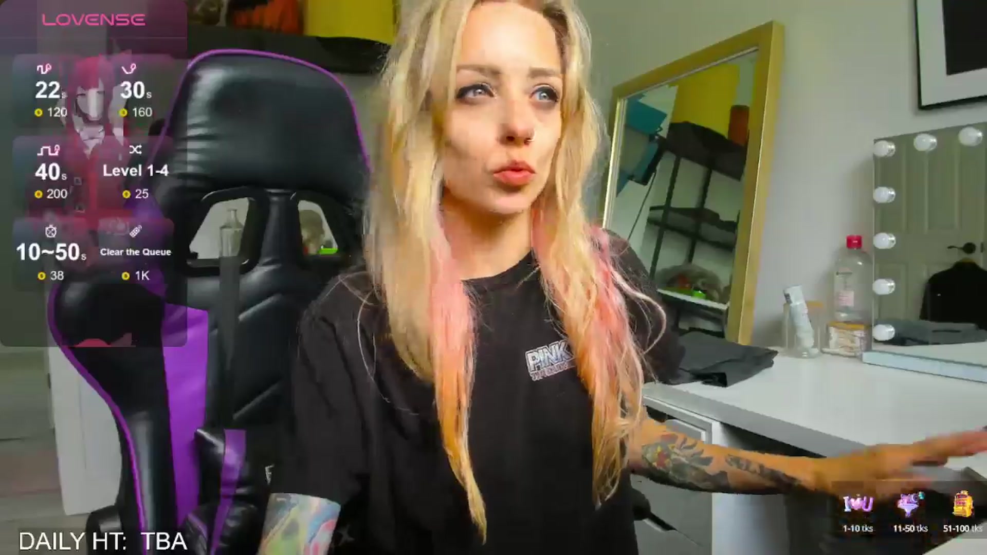 Gallery image thumbnail from AstridLuxe's myfreecams stream on, 07/24/2024, 19:14 image 5 of 20