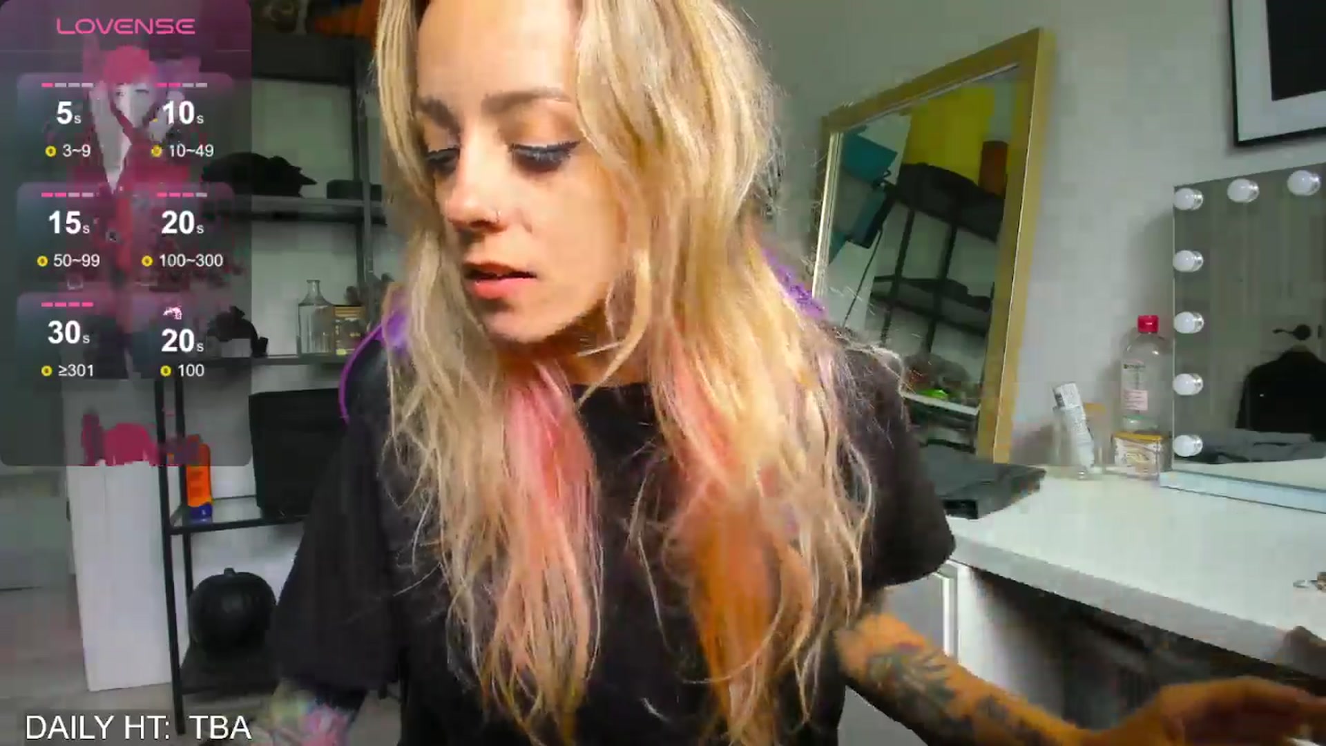 Gallery image thumbnail from AstridLuxe's myfreecams stream on, 07/24/2024, 19:14 image 12 of 20