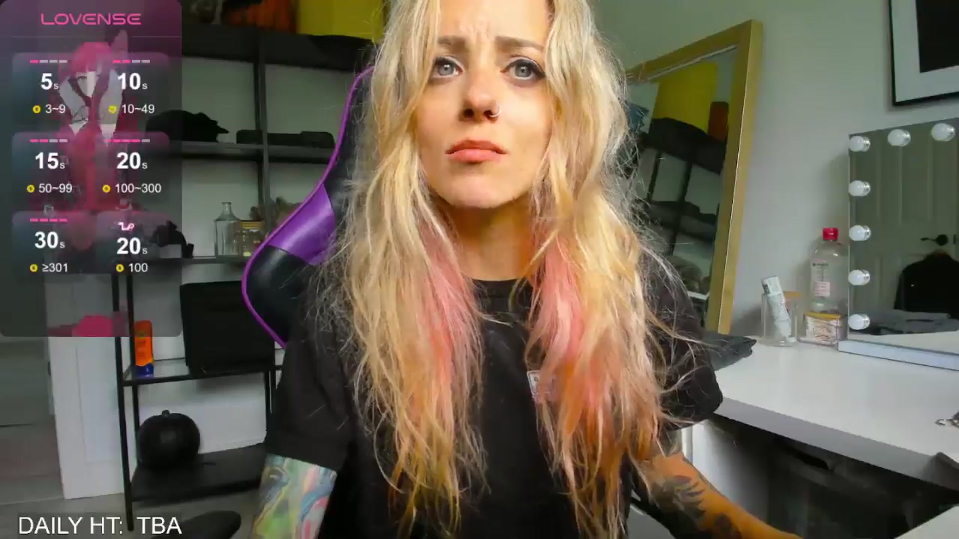 Gallery image thumbnail from AstridLuxe's myfreecams stream on, 07/24/2024, 19:14 image 14 of 20