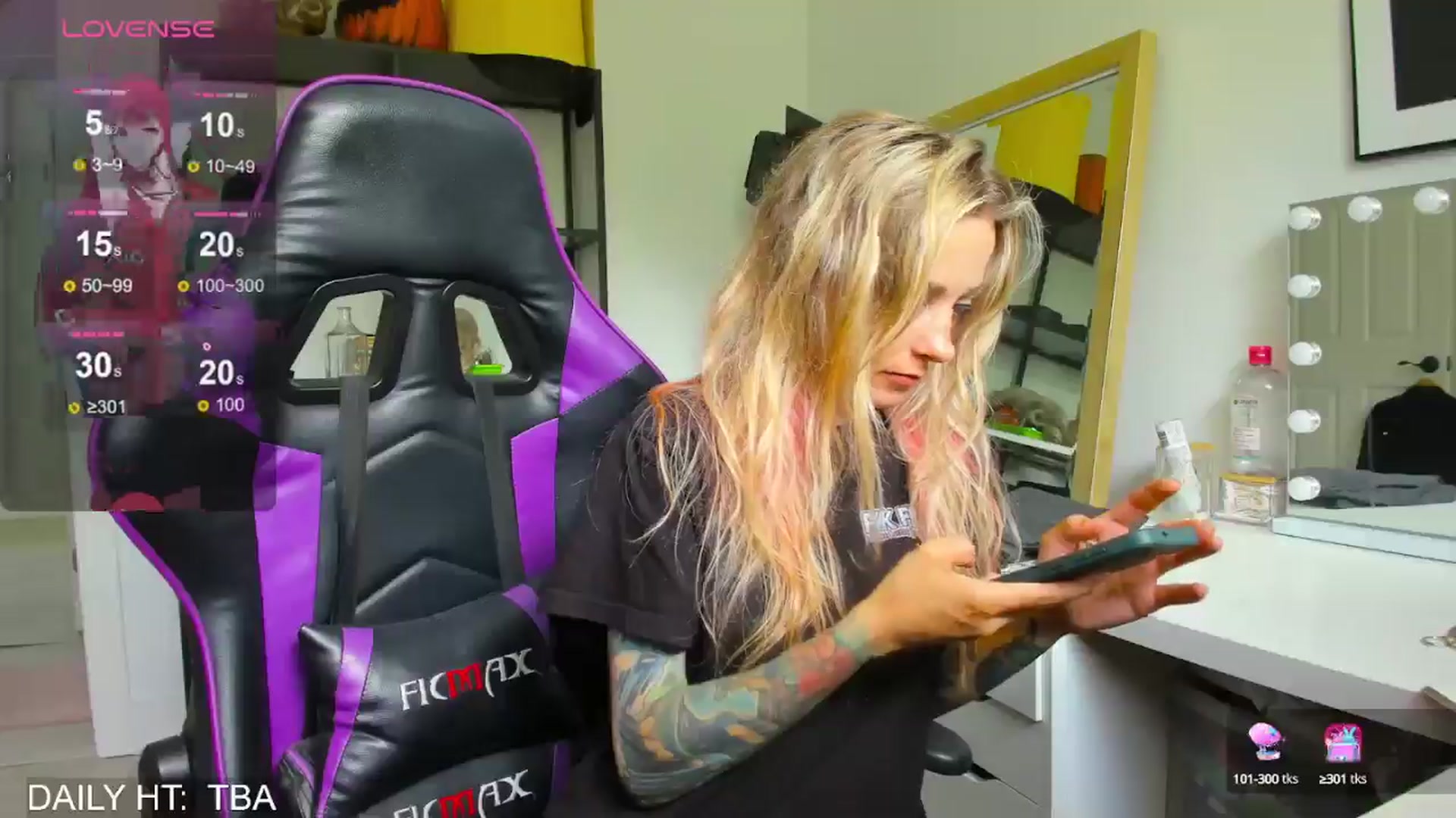 Gallery image thumbnail from AstridLuxe's myfreecams stream on, 07/24/2024, 19:14 image 4 of 20
