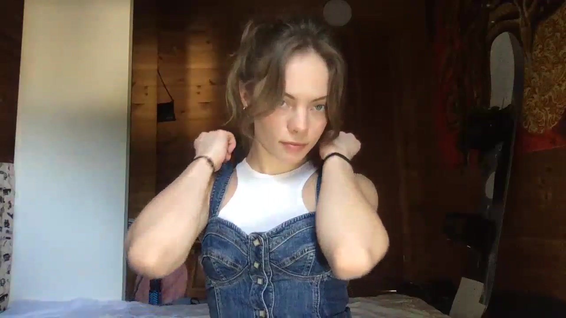 Gallery image thumbnail from AstroGirl1's myfreecams stream on, 03/04/2024, 15:46 image 6 of 20