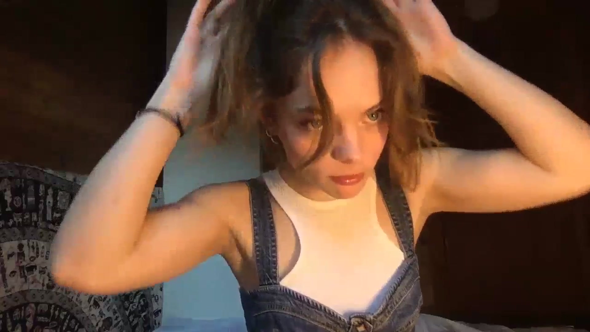 Gallery image thumbnail from AstroGirl1's myfreecams stream on, 03/04/2024, 16:42 image 4 of 20