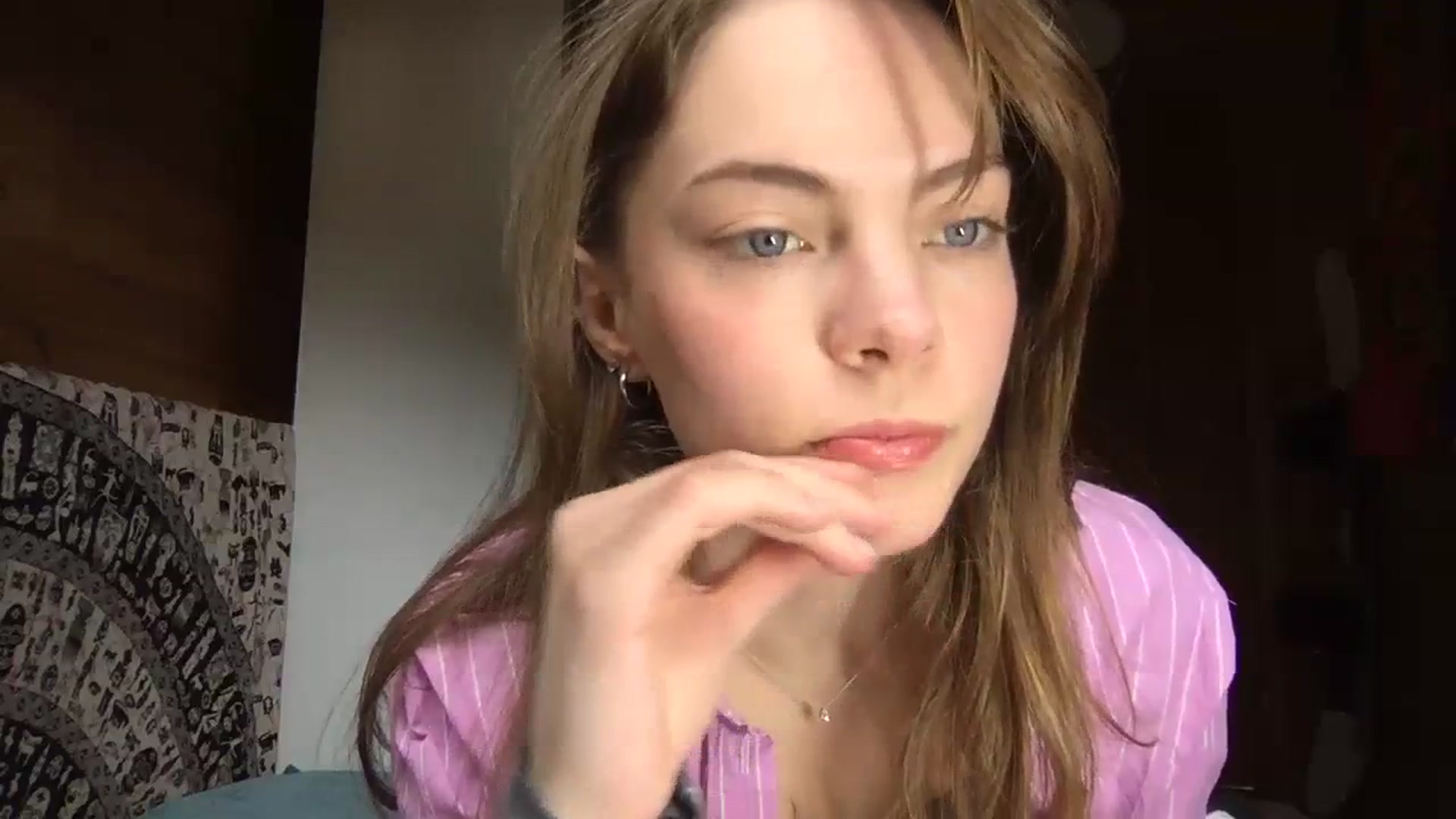 Gallery image thumbnail from AstroGirl1's myfreecams stream on, 03/10/2024, 14:58 image 9 of 20