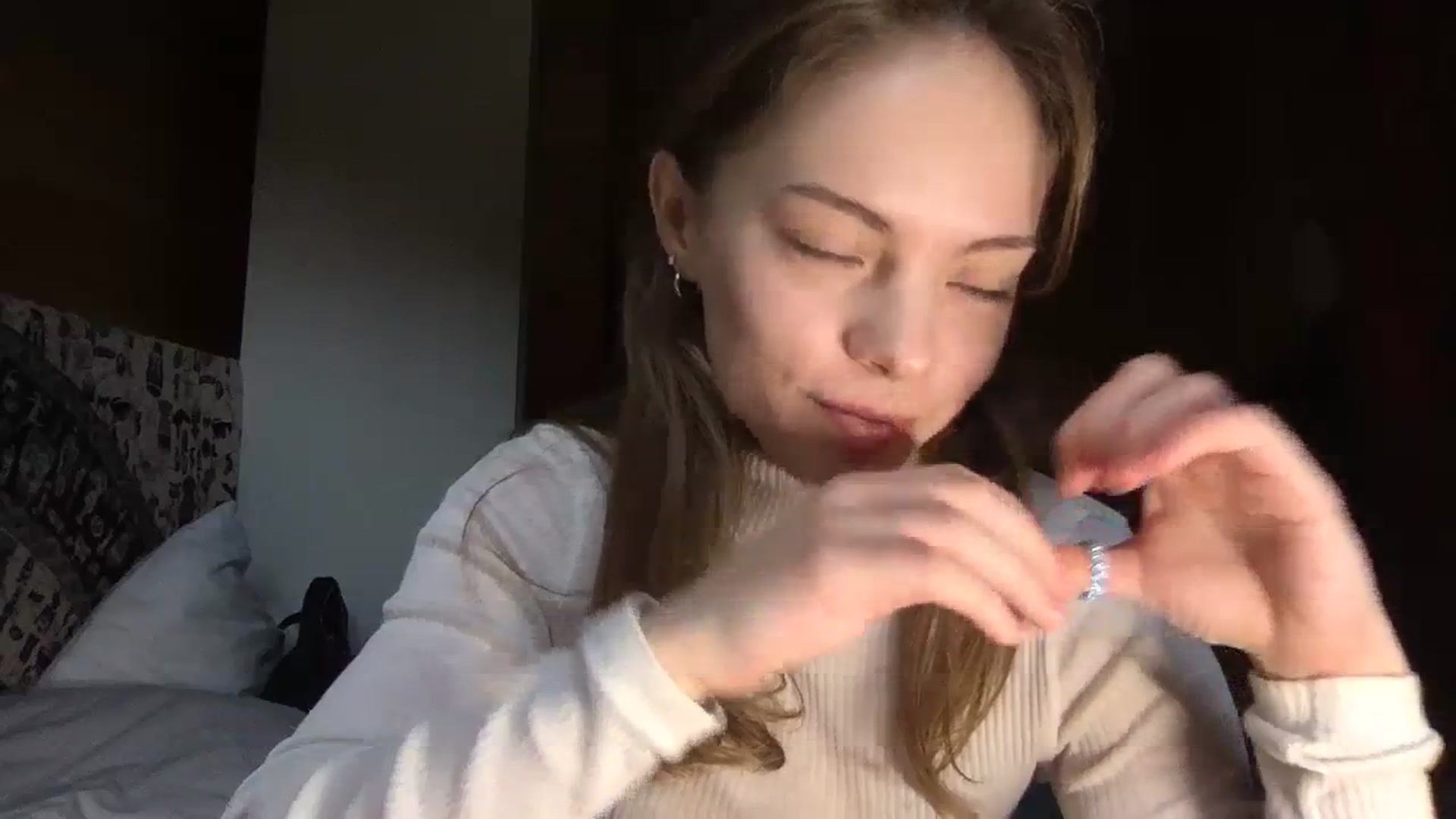 Gallery image thumbnail from AstroGirl1's myfreecams stream on, 03/11/2024, 15:24 image 10 of 20