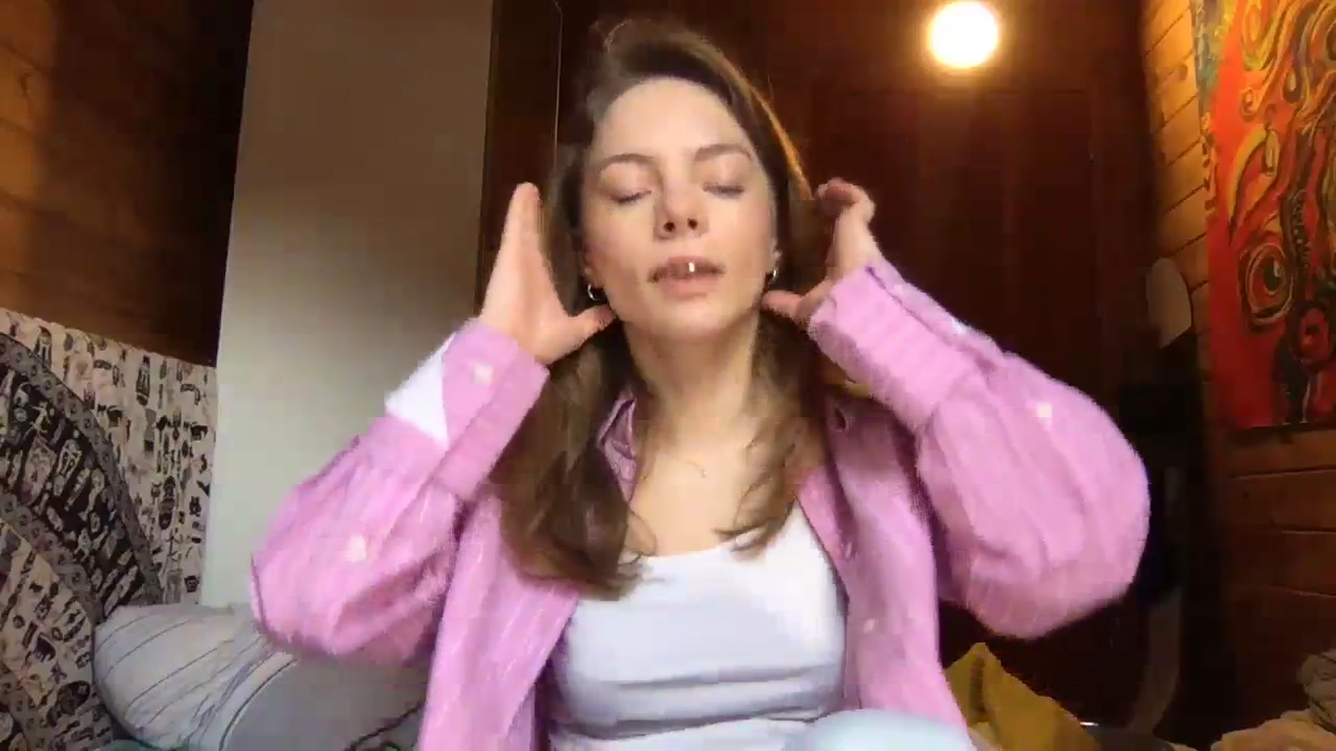 Gallery image thumbnail from AstroGirl1's myfreecams stream on, 03/12/2024, 14:51 image 18 of 20