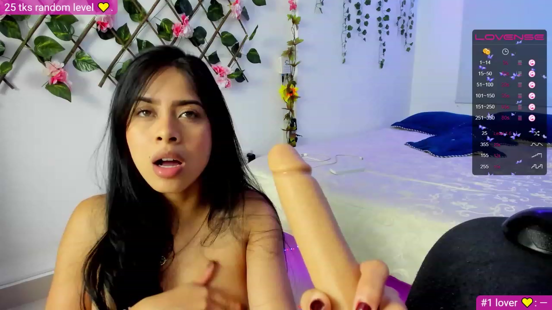 Gallery image thumbnail from Ateneakros's myfreecams stream on, 11/16/2022, 18:09 image 6 of 20