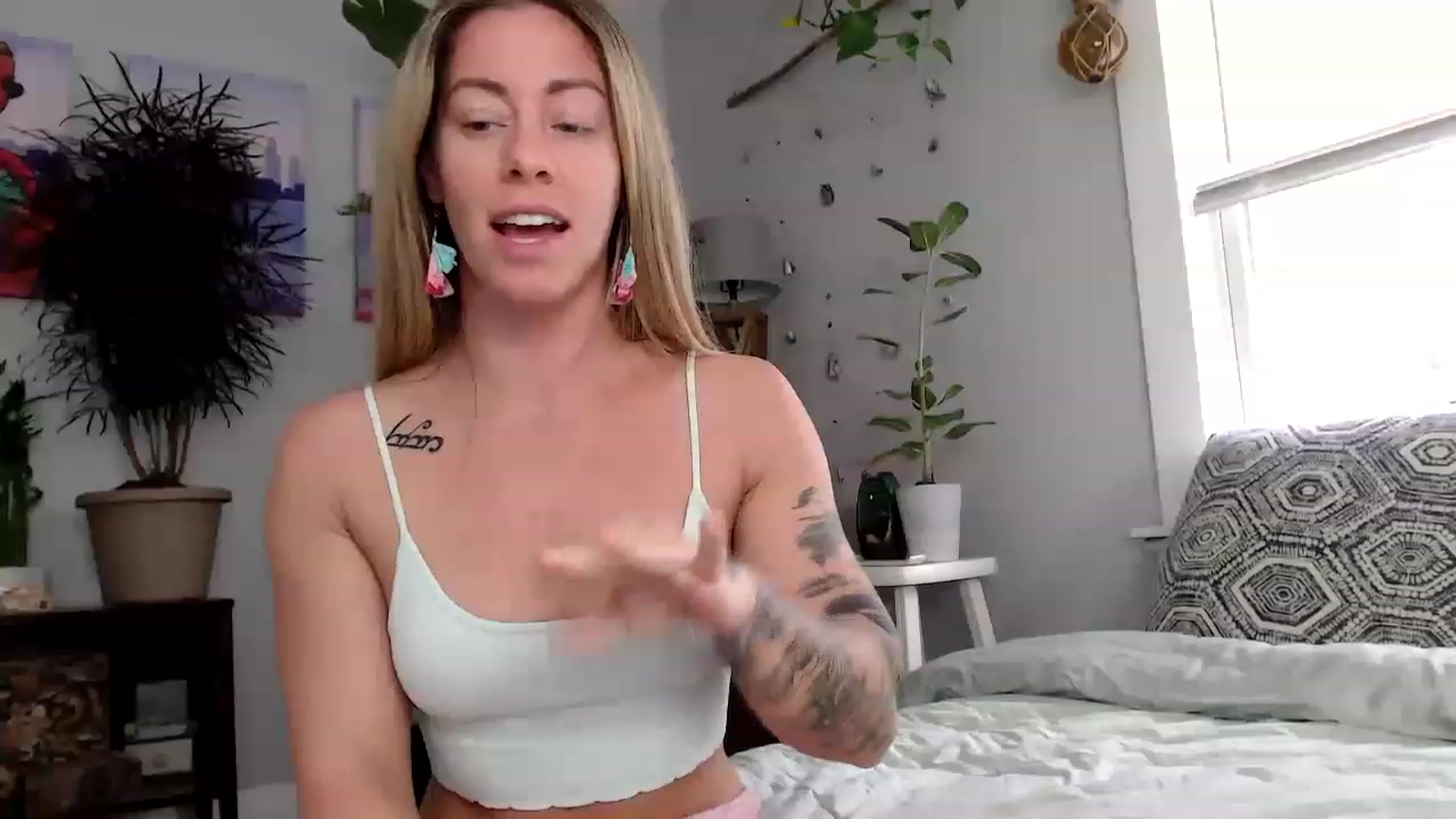 Gallery image thumbnail from AthenaSiren's myfreecams stream on, 04/18/2023, 15:46 image 19 of 20