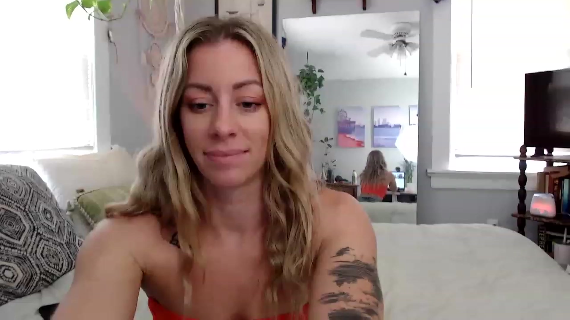 Gallery image thumbnail from AthenaSiren's myfreecams stream on, 06/07/2023, 17:20 image 2 of 20
