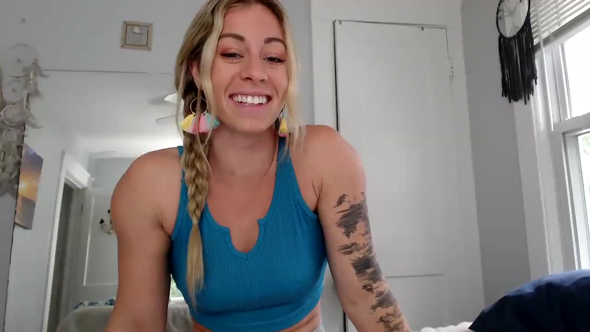 Gallery image thumbnail from AthenaSiren's myfreecams stream on, 09/12/2023, 14:32 image 1 of 20