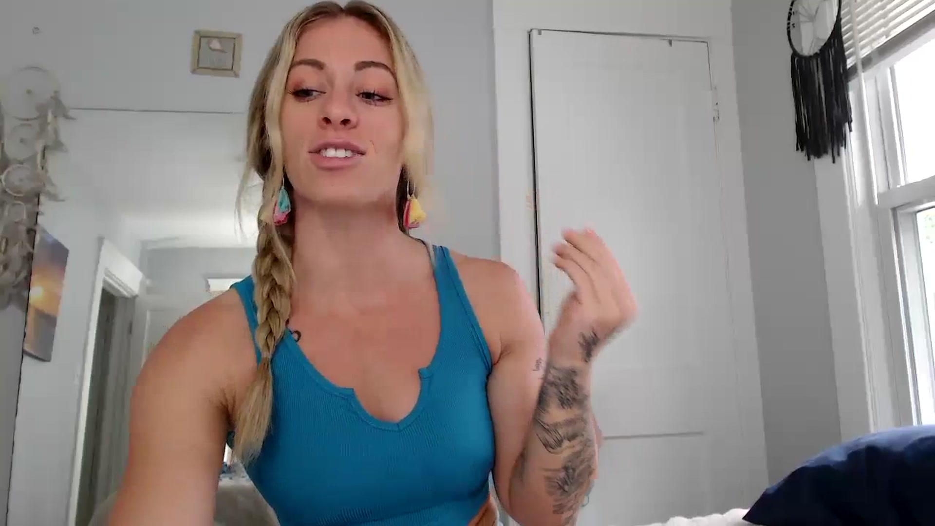 Gallery image thumbnail from AthenaSiren's myfreecams stream on, 09/12/2023, 14:32 image 8 of 20