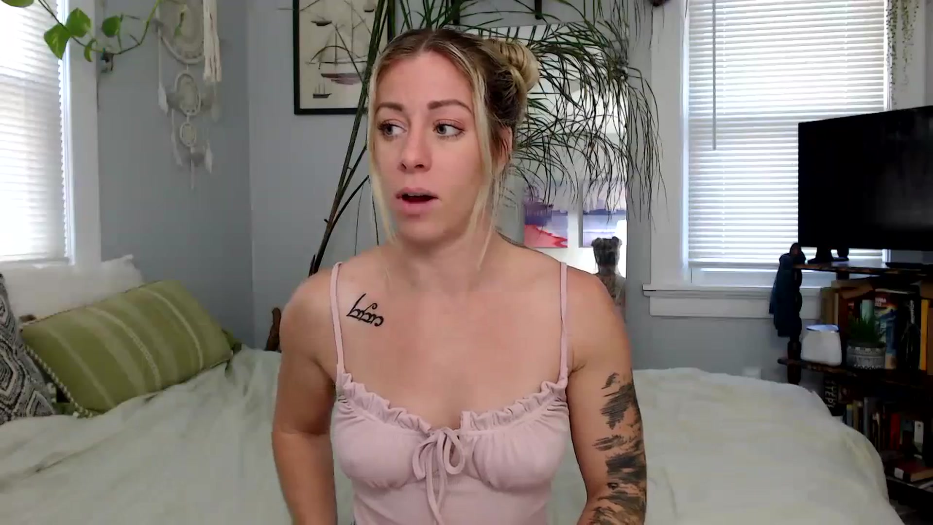Gallery image thumbnail from AthenaSiren's myfreecams stream on, 09/15/2023, 14:34 image 4 of 20