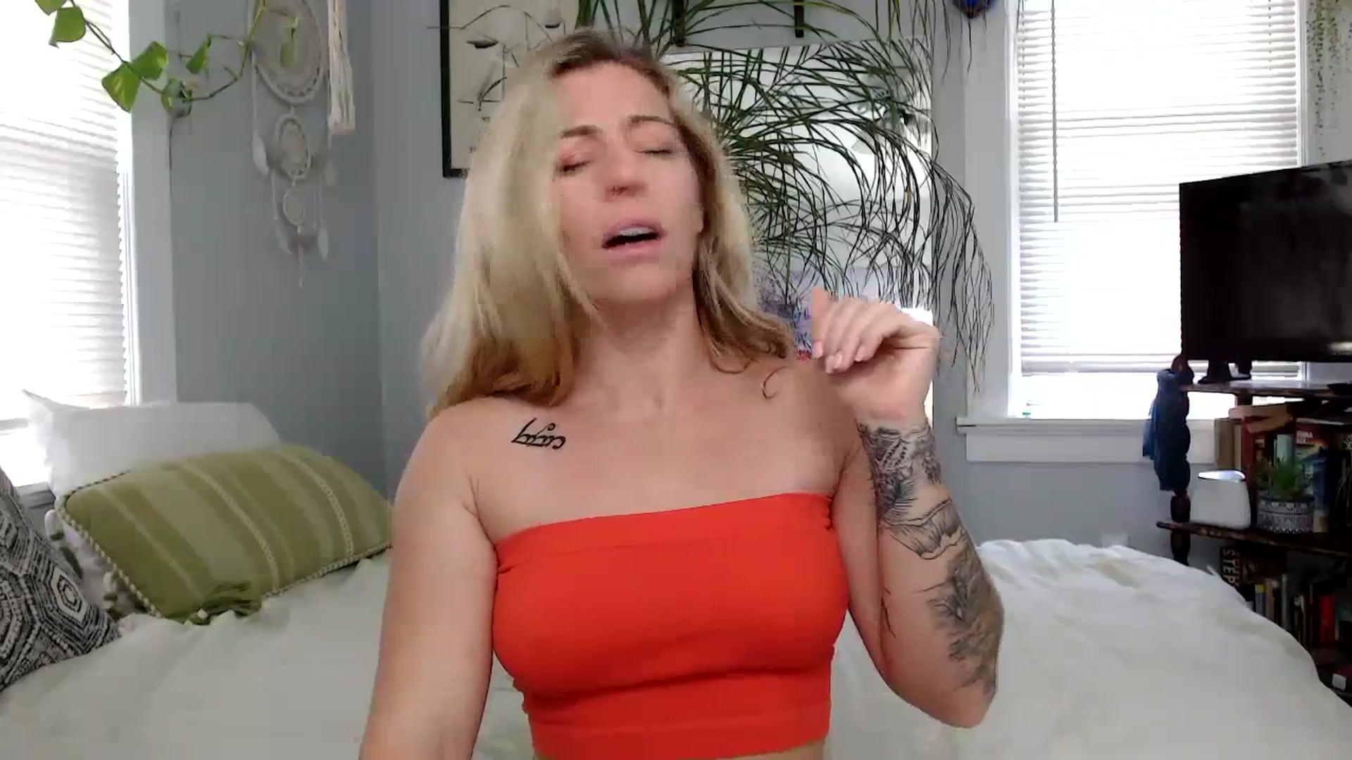 Gallery image thumbnail from AthenaSiren's myfreecams stream on, 09/18/2023, 13:20 image 20 of 20