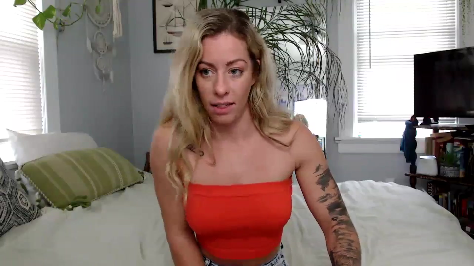 Gallery image thumbnail from AthenaSiren's myfreecams stream on, 09/18/2023, 13:55 image 9 of 20