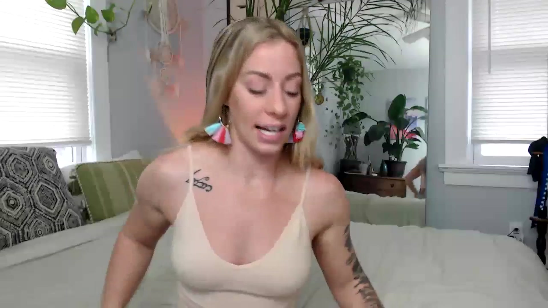 Gallery image thumbnail from AthenaSiren's myfreecams stream on, 10/17/2023, 21:02 image 20 of 20