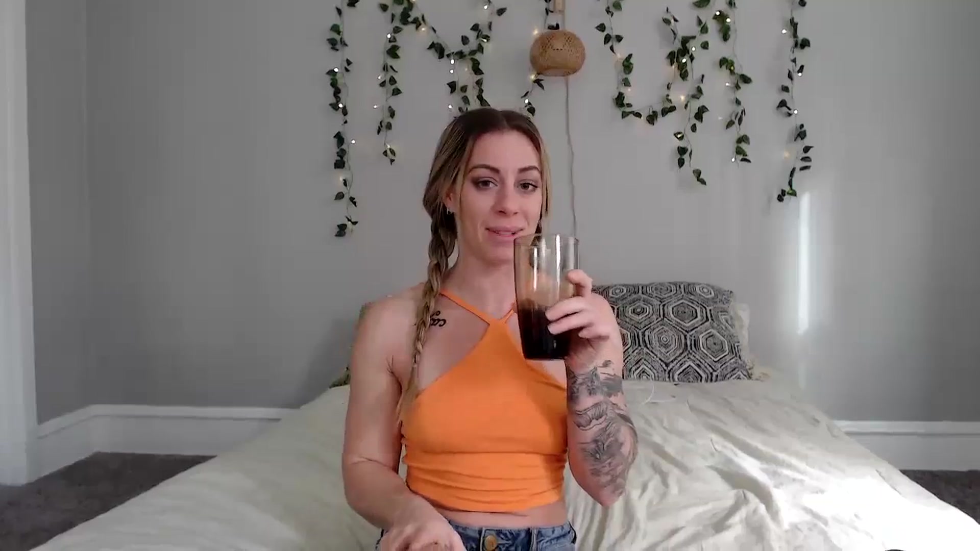 Gallery image thumbnail from AthenaSiren's myfreecams stream on, 02/12/2024, 16:01 image 14 of 20