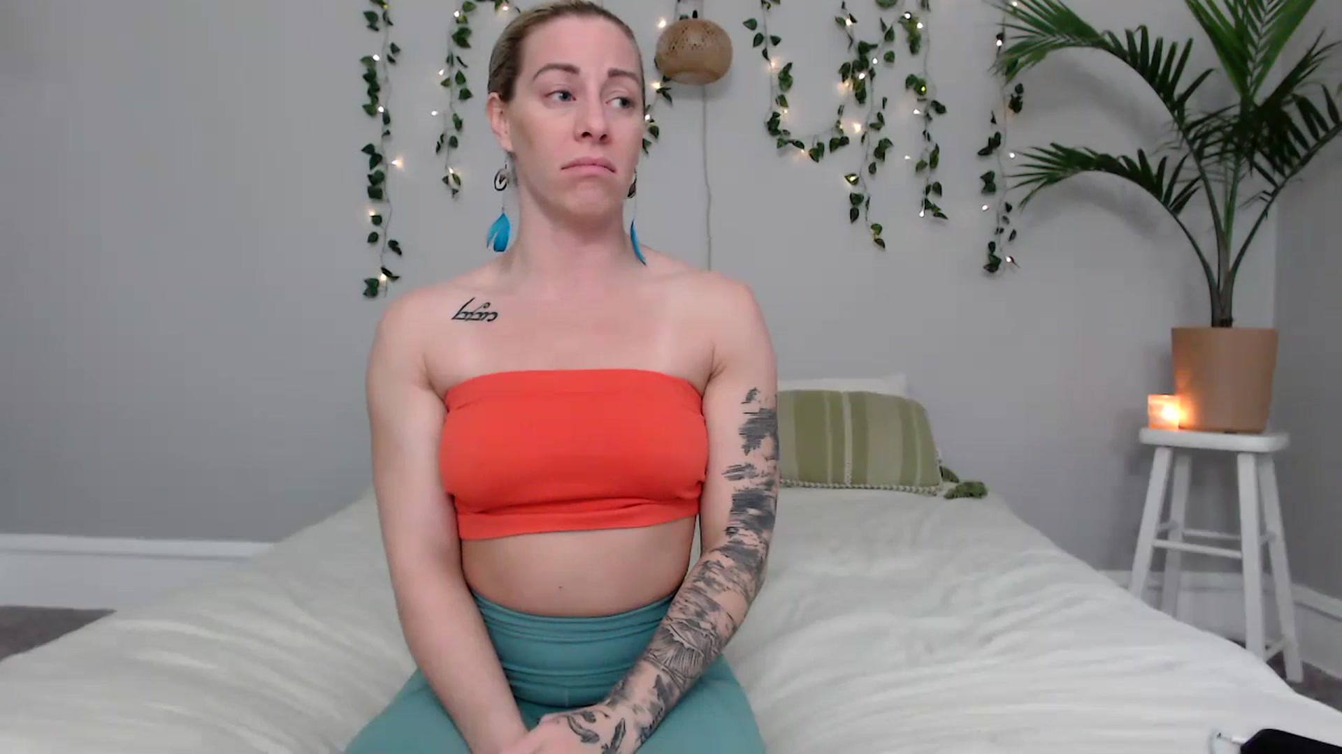 Gallery image thumbnail from AthenaSiren's myfreecams stream on, 03/17/2024, 23:00 image 11 of 20