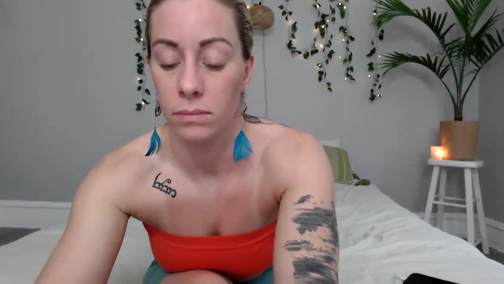 Gallery image thumbnail from AthenaSiren's myfreecams stream on, 03/17/2024, 23:00 image 16 of 20