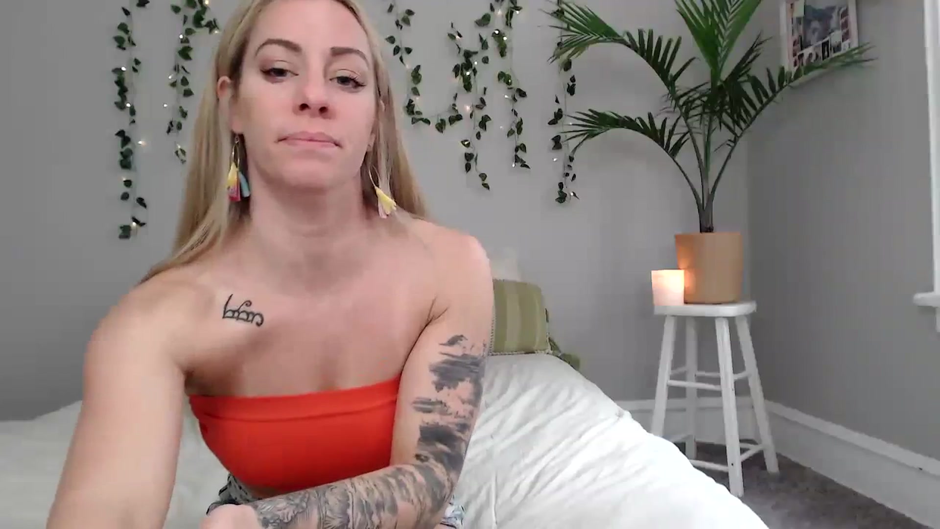 Gallery image thumbnail from AthenaSiren's myfreecams stream on, 03/22/2024, 15:15 image 4 of 20
