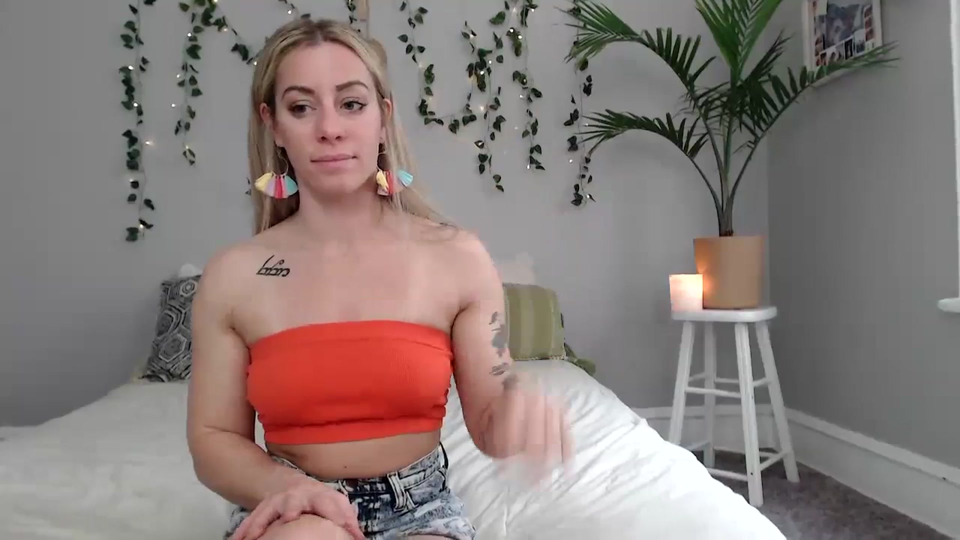 Gallery image thumbnail from AthenaSiren's myfreecams stream on, 03/22/2024, 15:15 image 16 of 20