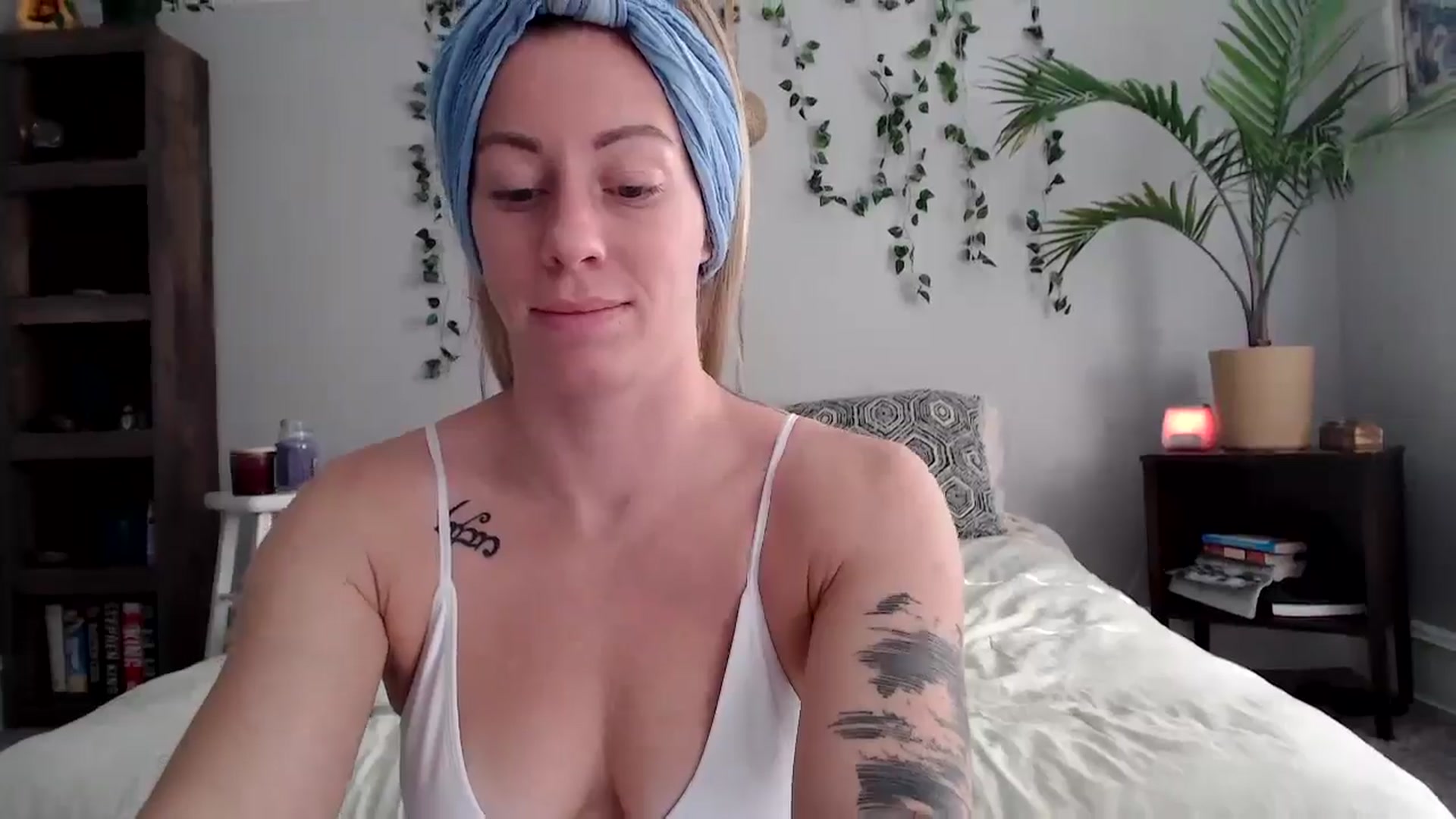 Gallery image thumbnail from AthenaSiren's myfreecams stream on, 05/14/2024, 14:29 image 19 of 20