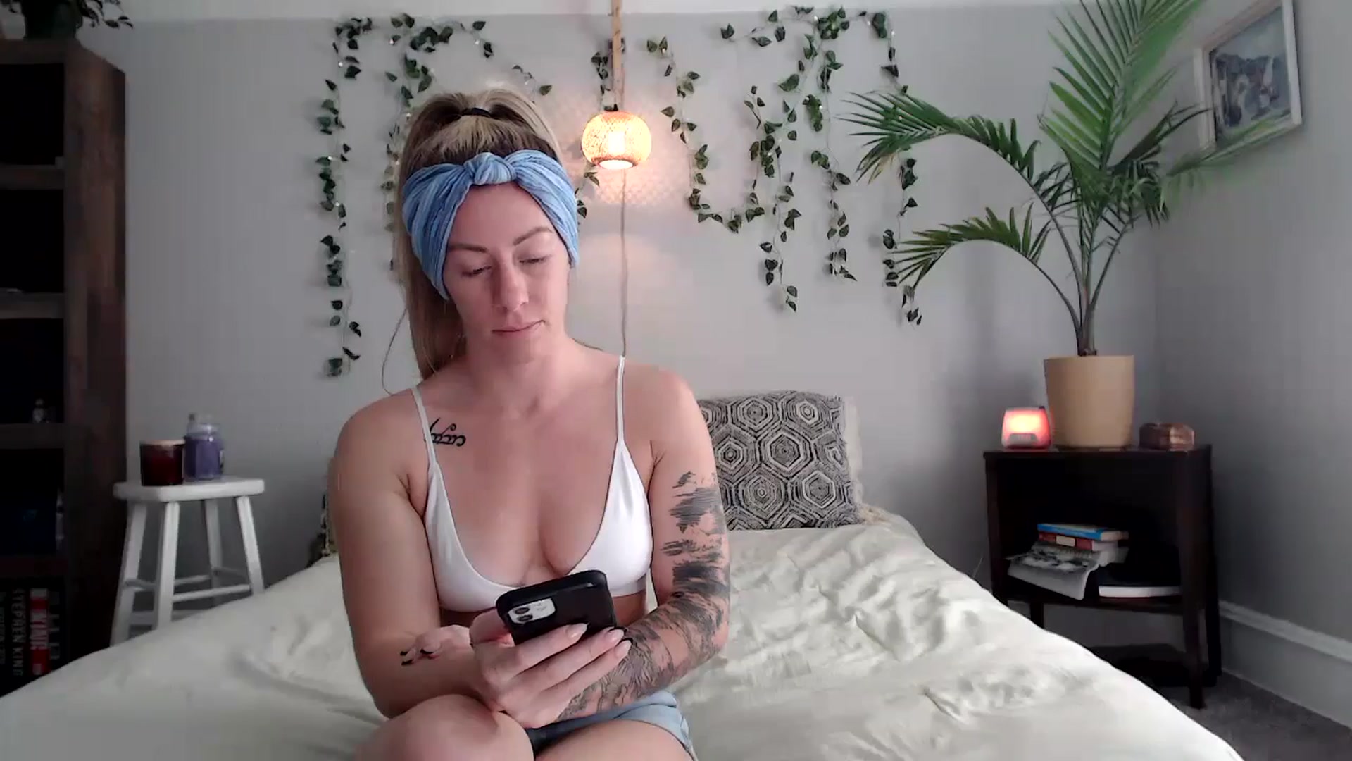Gallery image thumbnail from AthenaSiren's myfreecams stream on, 05/14/2024, 15:05 image 5 of 20