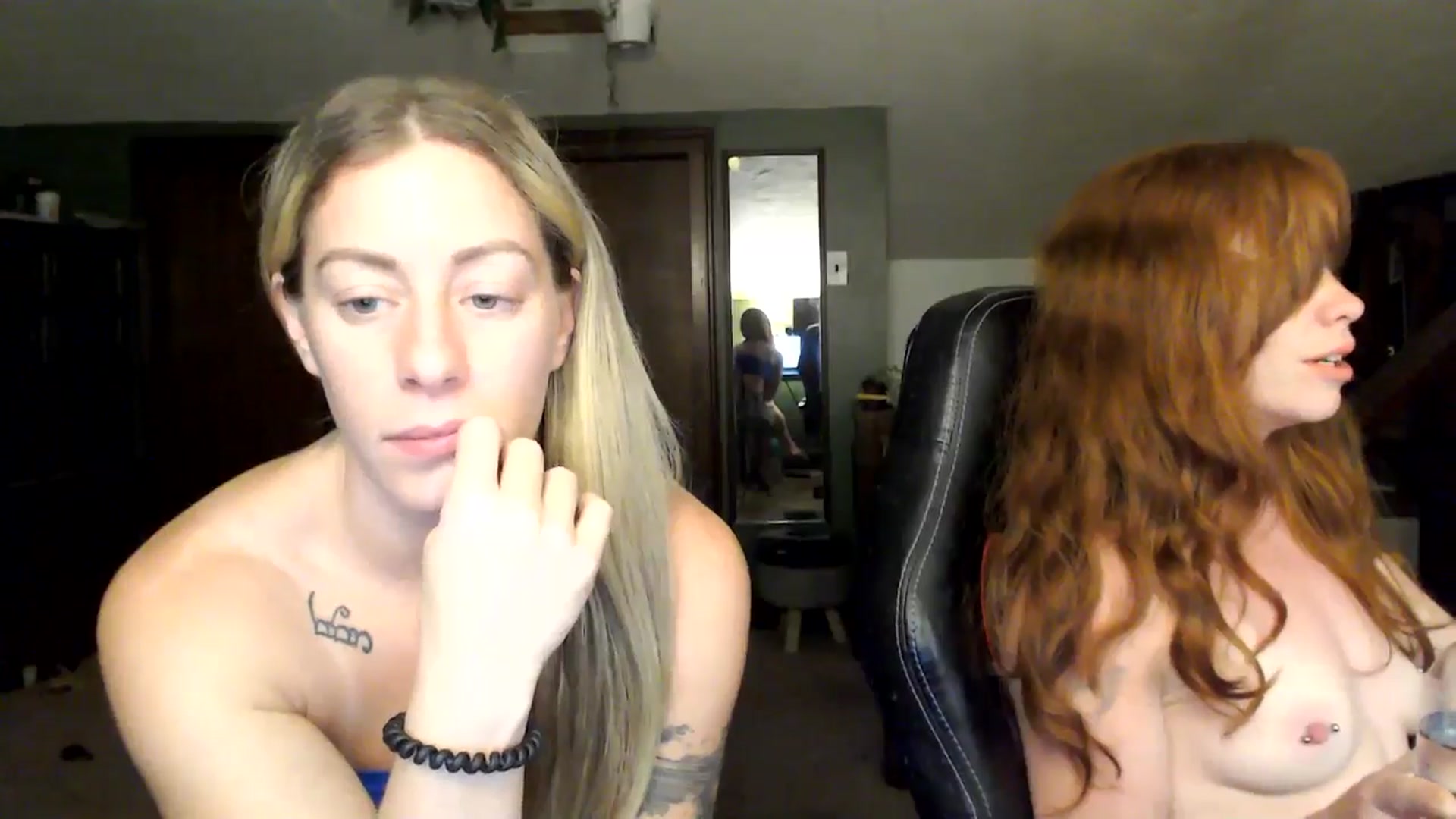 Gallery image thumbnail from AthenaSiren's myfreecams stream on, 06/15/2024, 03:10 image 14 of 20