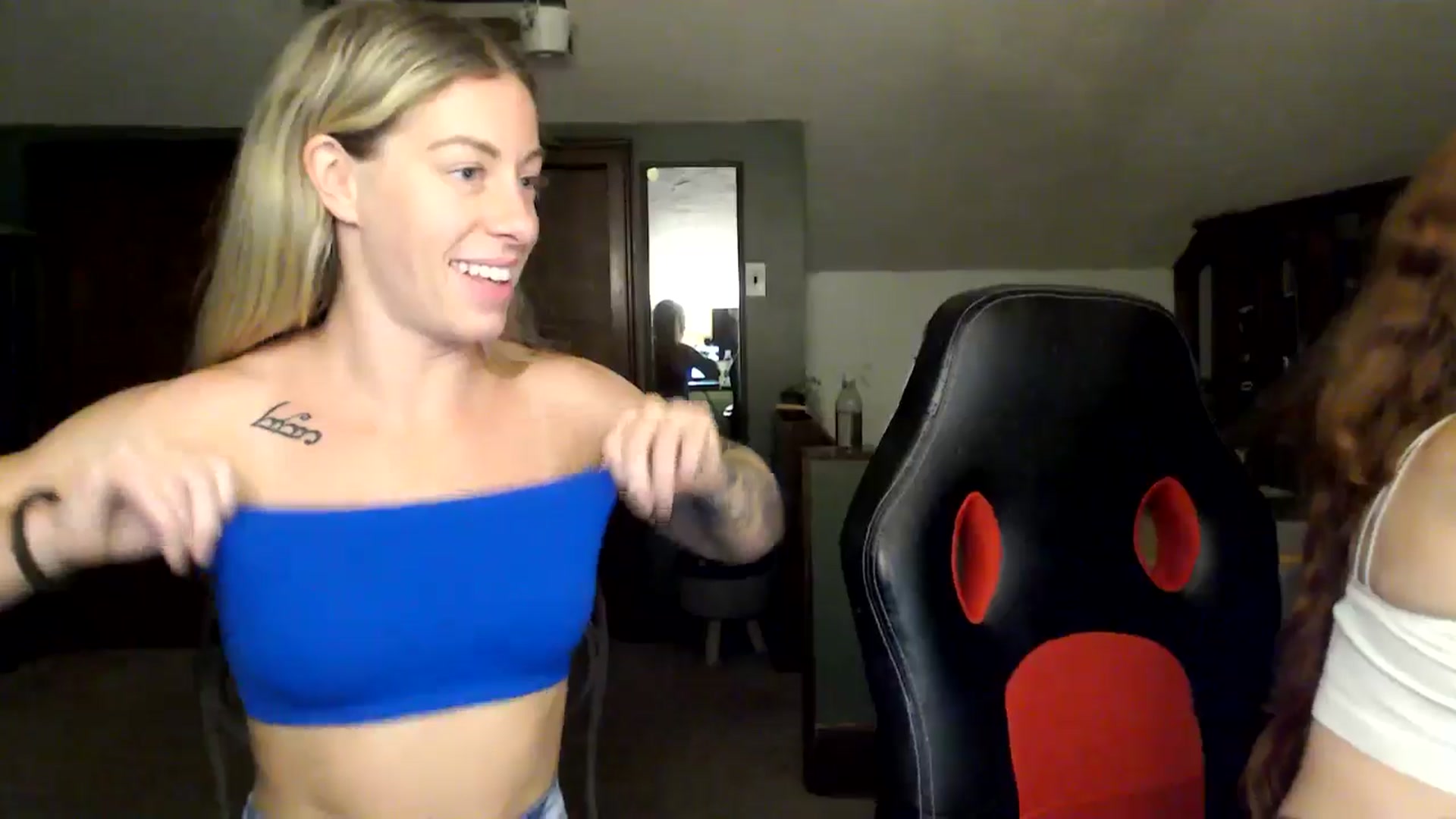 Gallery image thumbnail from AthenaSiren's myfreecams stream on, 06/15/2024, 03:10 image 4 of 20