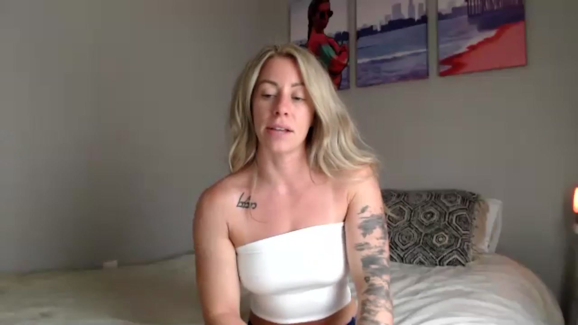 Gallery image thumbnail from AthenaSiren's myfreecams stream on, 06/21/2024, 22:03 image 5 of 20