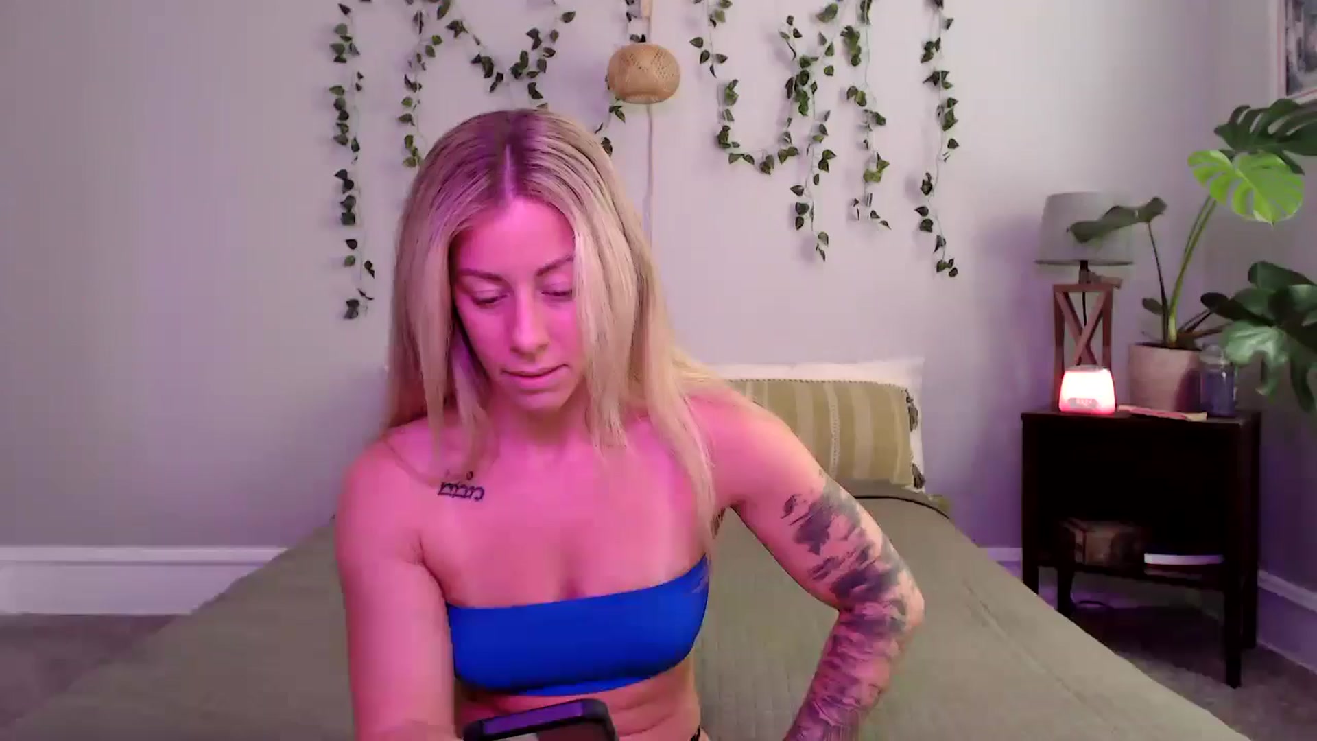 Gallery image thumbnail from AthenaSiren's myfreecams stream on, 07/29/2024, 15:03 image 1 of 20