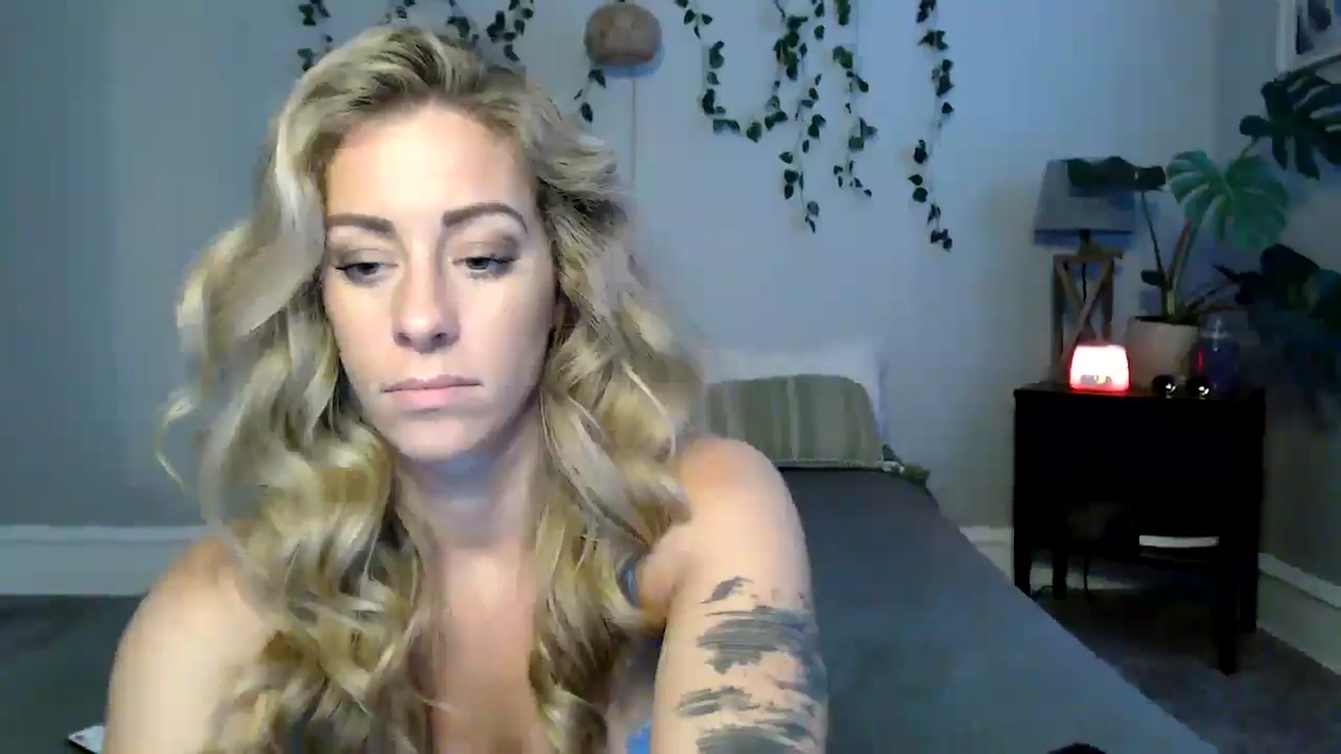 Gallery image thumbnail from AthenaSiren's myfreecams stream on, 08/11/2024, 23:58 image 9 of 20