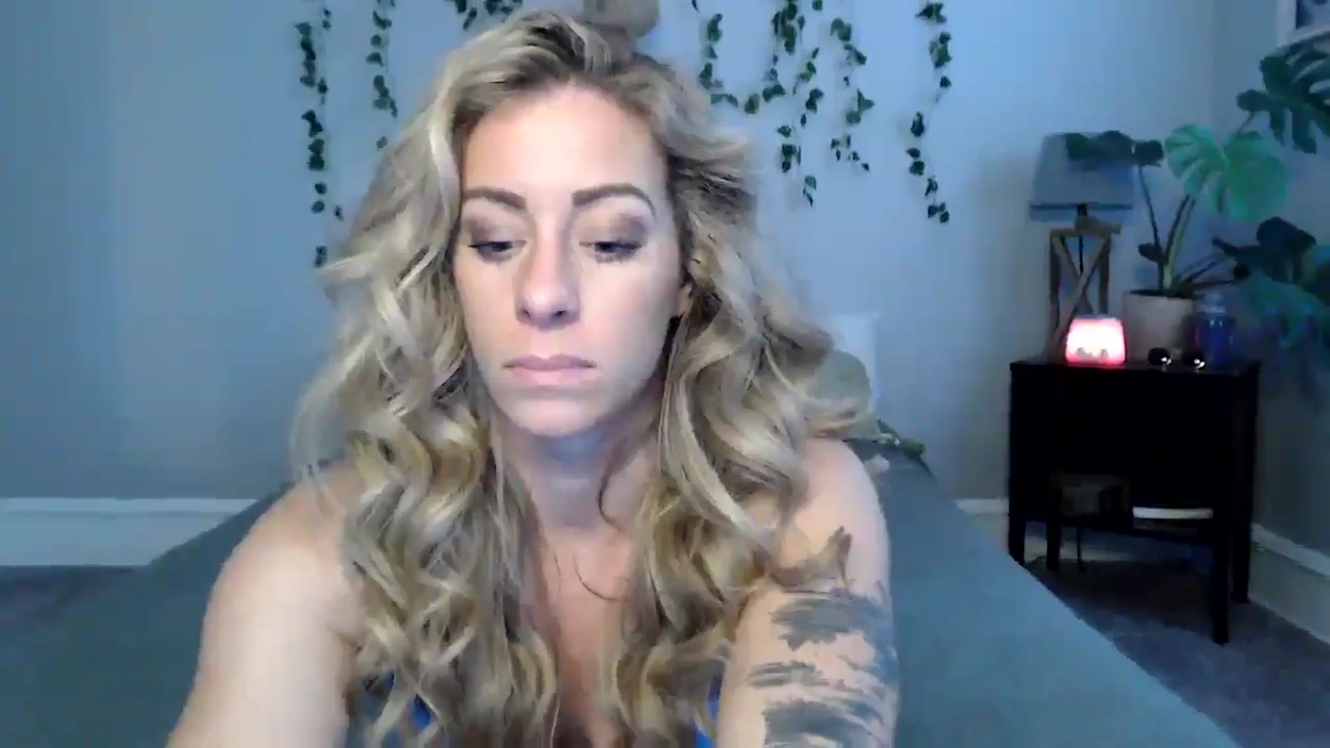 Gallery image thumbnail from AthenaSiren's myfreecams stream on, 08/11/2024, 23:58 image 3 of 20