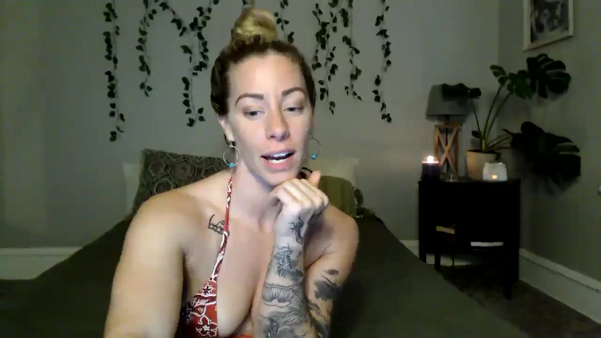 Gallery image thumbnail from AthenaSiren's myfreecams stream on, 08/17/2024, 23:38 image 18 of 20