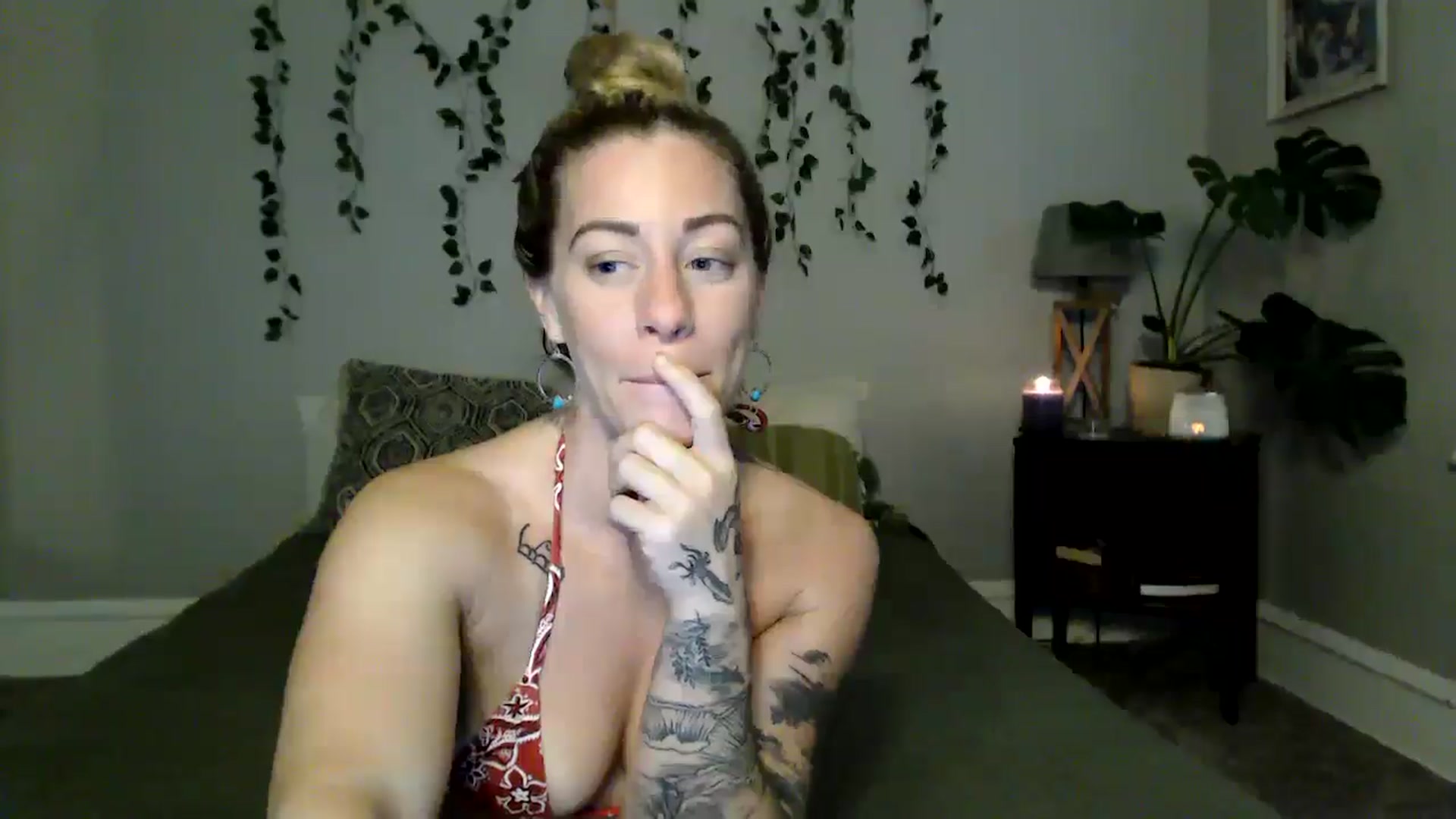 Gallery image thumbnail from AthenaSiren's myfreecams stream on, 08/17/2024, 23:38 image 19 of 20
