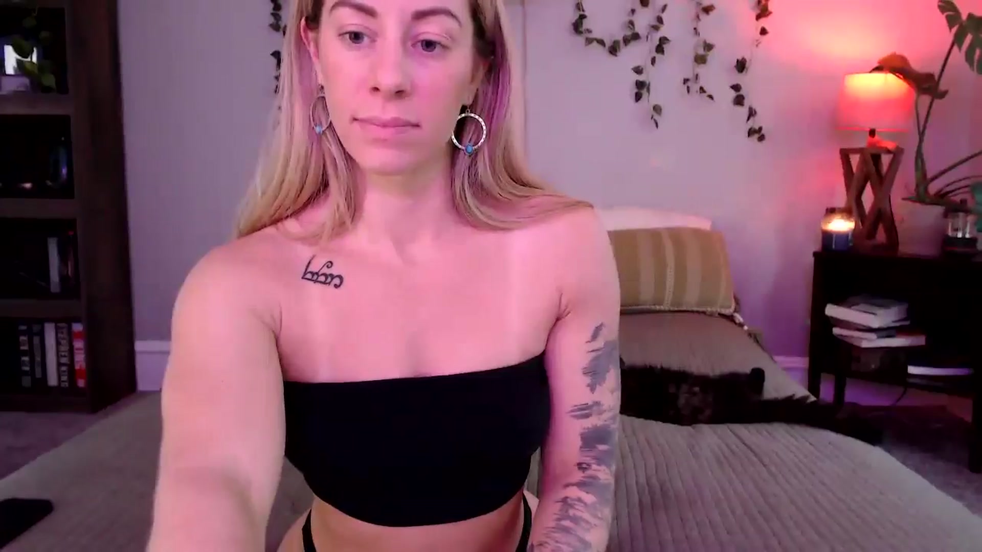 Gallery image thumbnail from AthenaSiren's myfreecams stream on, 11/08/2024, 17:24 image 8 of 20