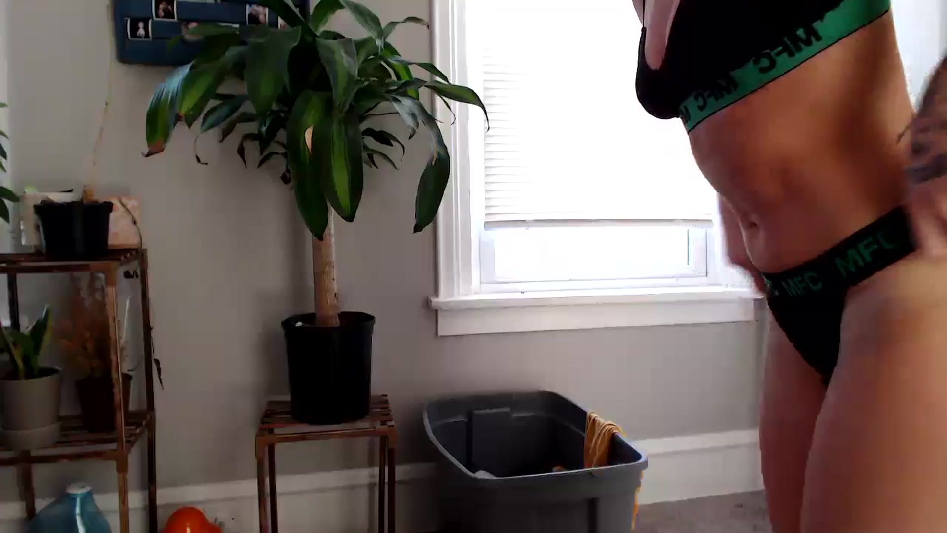Gallery image thumbnail from AthenaSiren's myfreecams stream on, 11/13/2024, 17:22 image 9 of 20