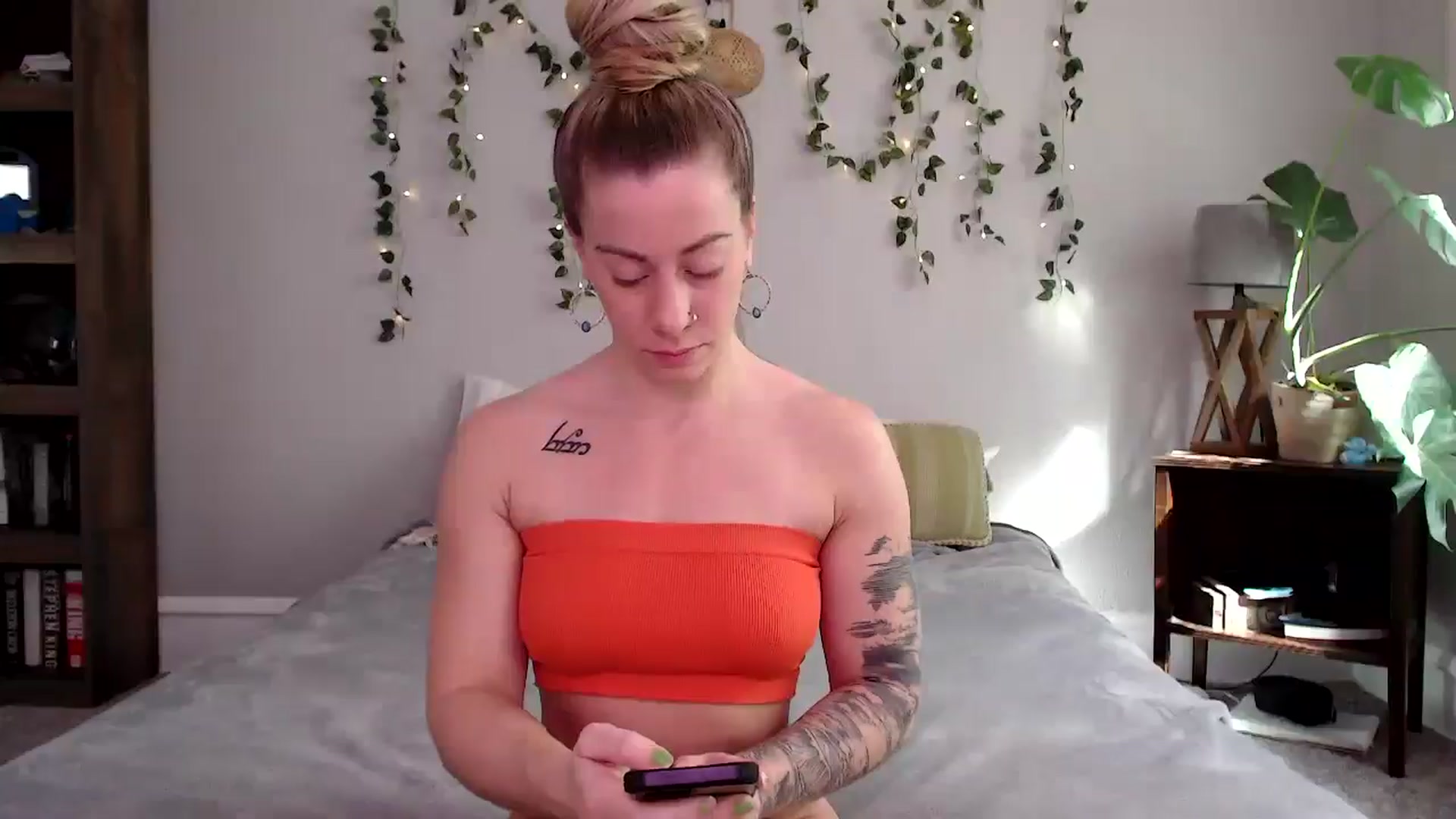 Gallery image thumbnail from AthenaSiren's myfreecams stream on, 03/05/2025, 16:07 image 15 of 20