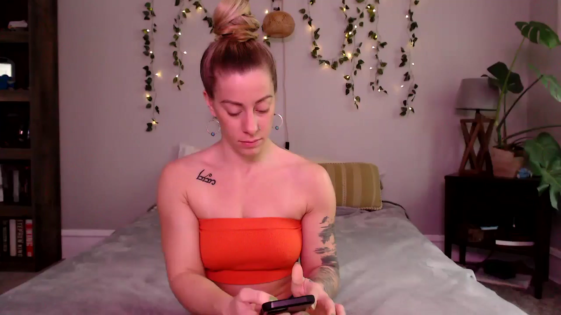 Gallery image thumbnail from AthenaSiren's myfreecams stream on, 03/05/2025, 16:24 image 19 of 20