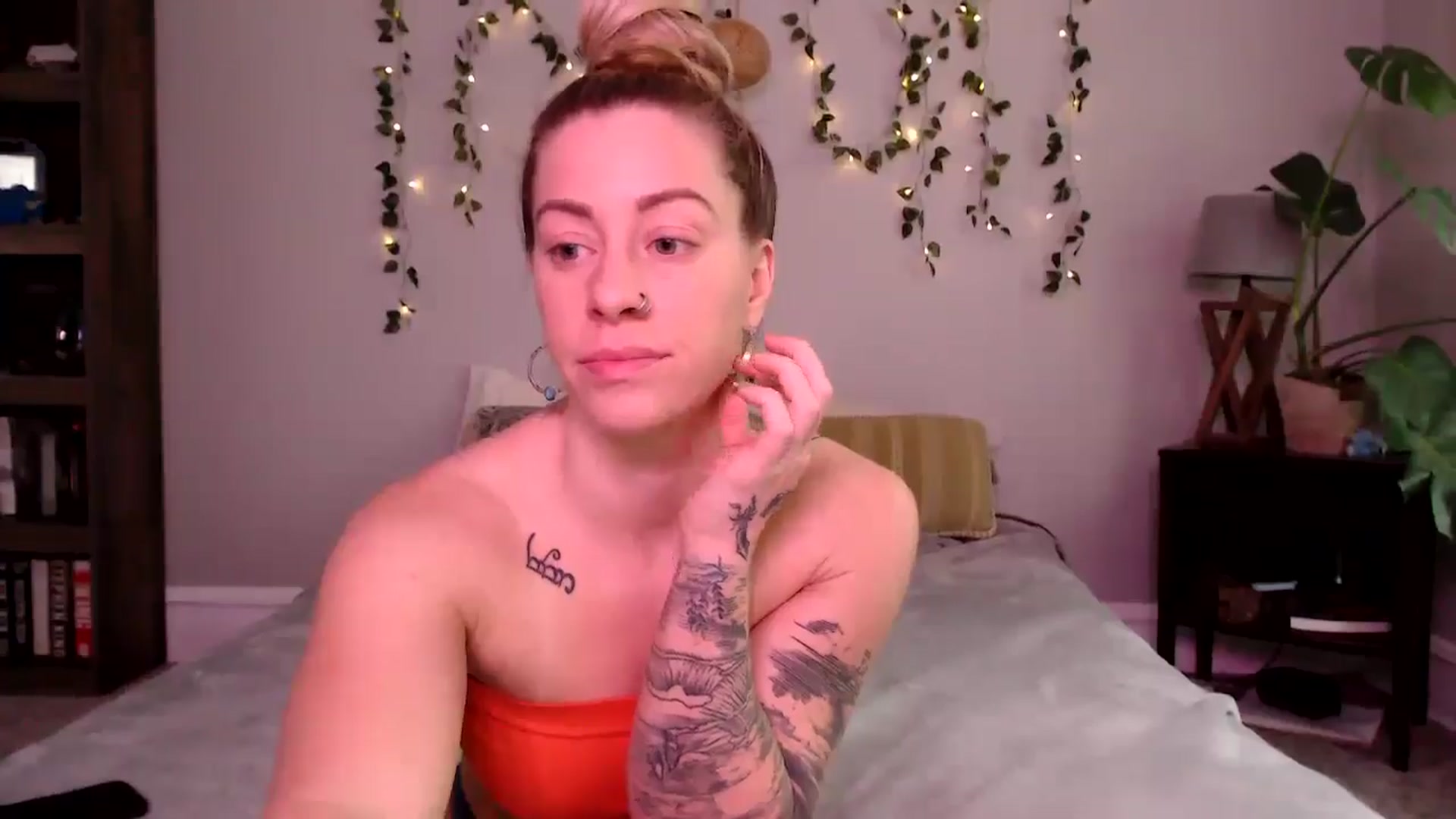 Gallery image thumbnail from AthenaSiren's myfreecams stream on, 03/05/2025, 17:14 image 11 of 20