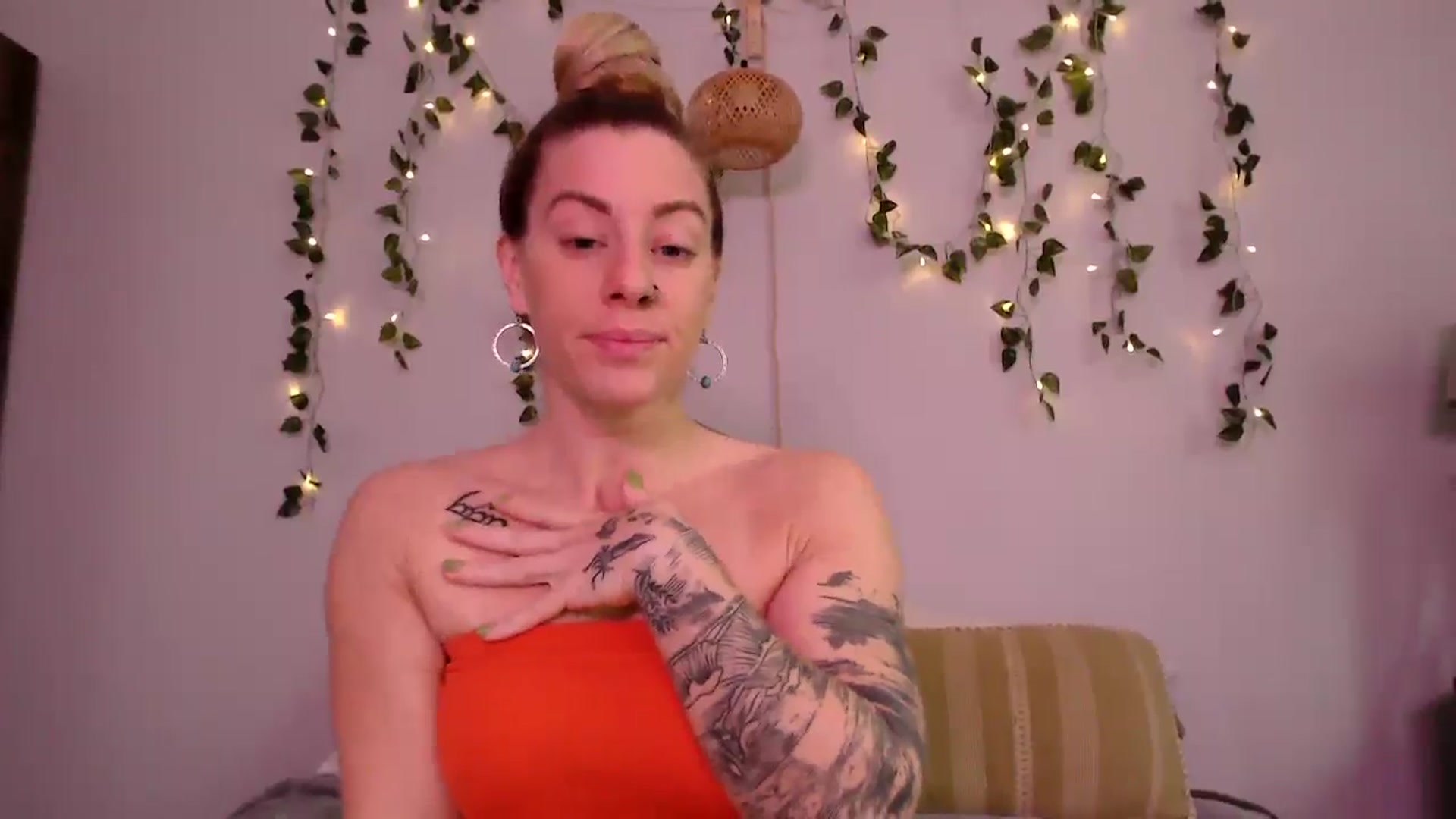 Gallery image thumbnail from AthenaSiren's myfreecams stream on, 03/05/2025, 17:14 image 15 of 20