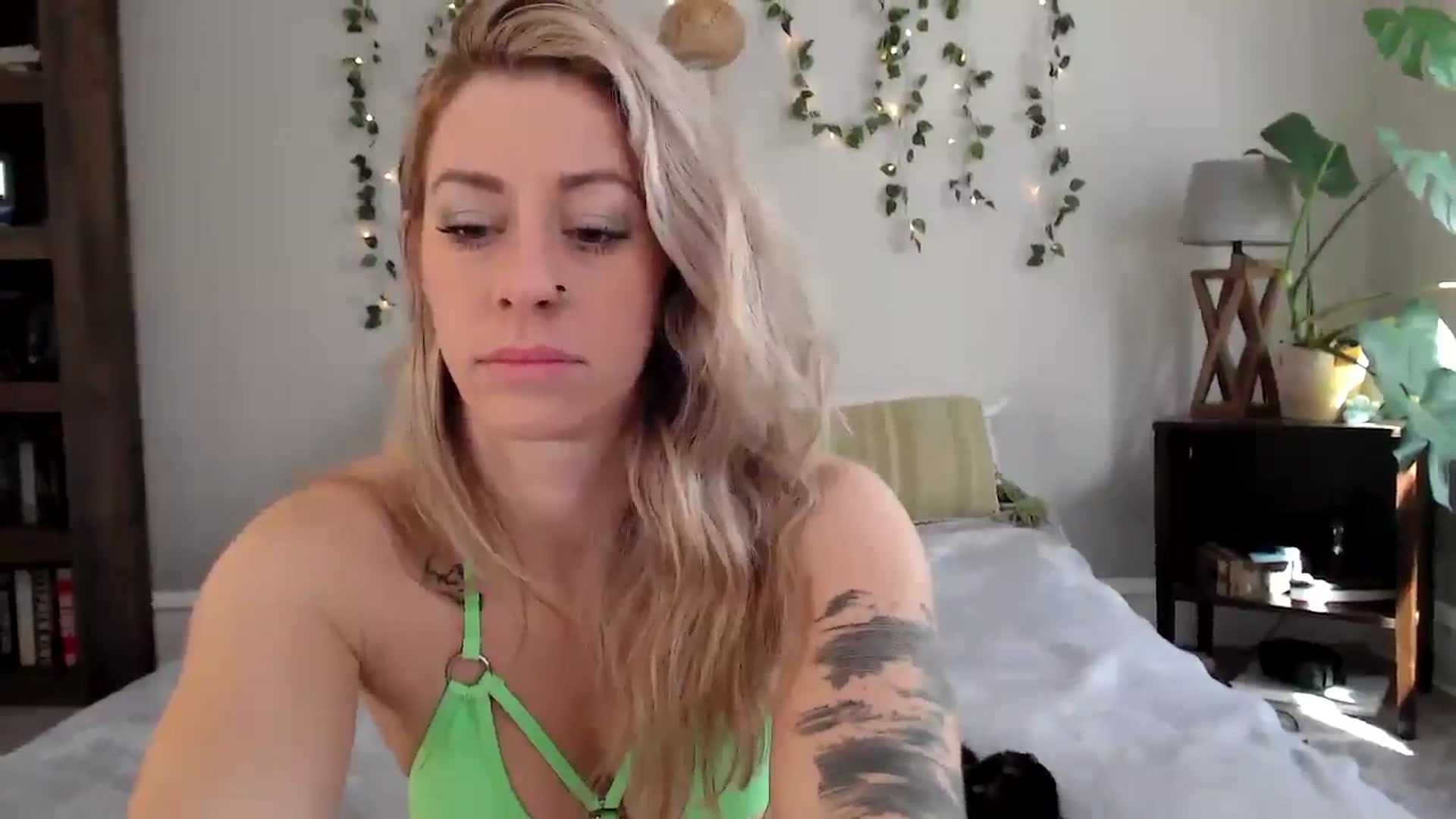Gallery image thumbnail from AthenaSiren's myfreecams stream on, 03/13/2025, 17:35 image 4 of 20