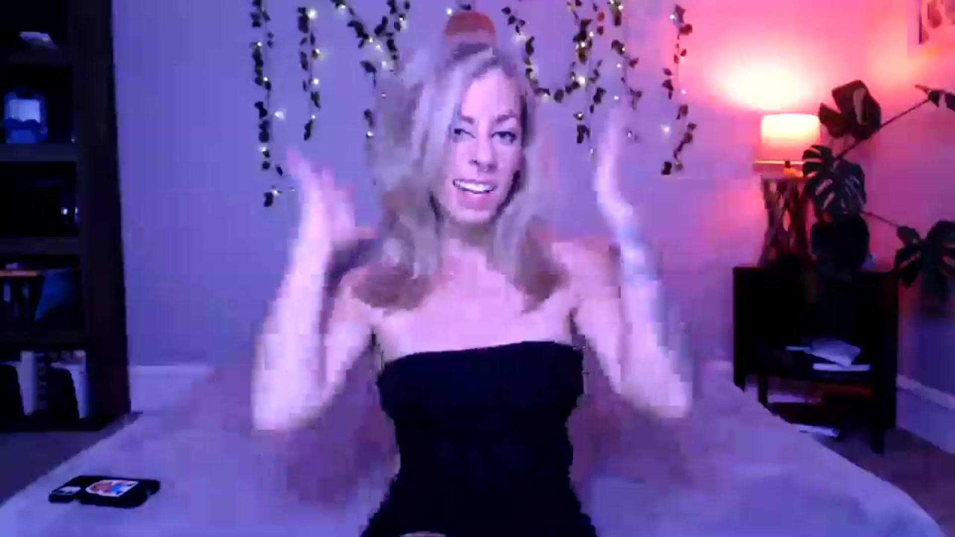 Gallery image thumbnail from AthenaSiren's myfreecams stream on, 05/26/2025, 24:54 image 12 of 20