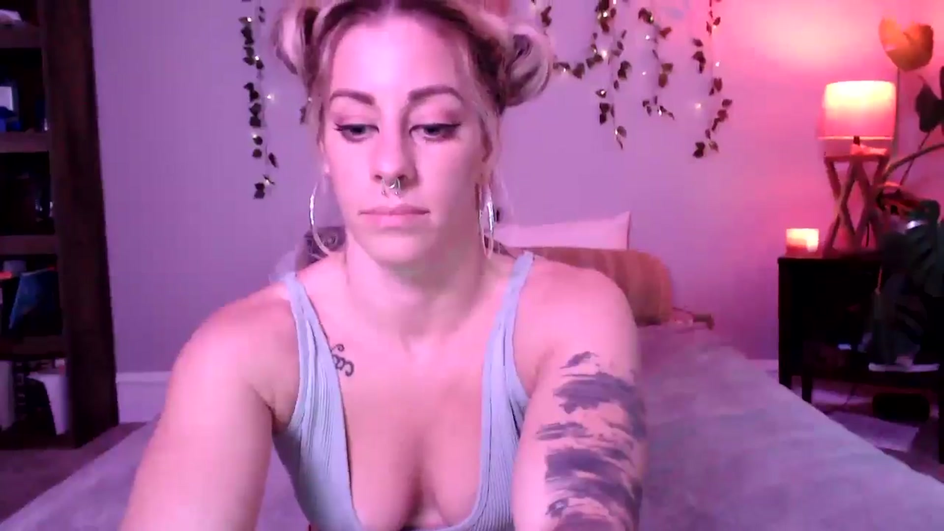 Gallery image thumbnail from AthenaSiren's myfreecams stream on, 06/02/2025, 24:57 image 12 of 20