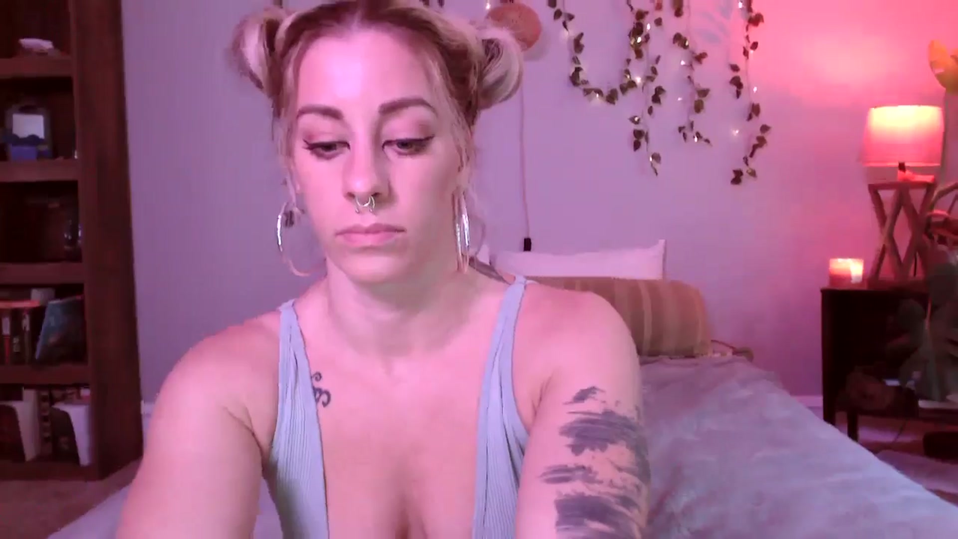 Gallery image thumbnail from AthenaSiren's myfreecams stream on, 06/02/2025, 24:57 image 2 of 20