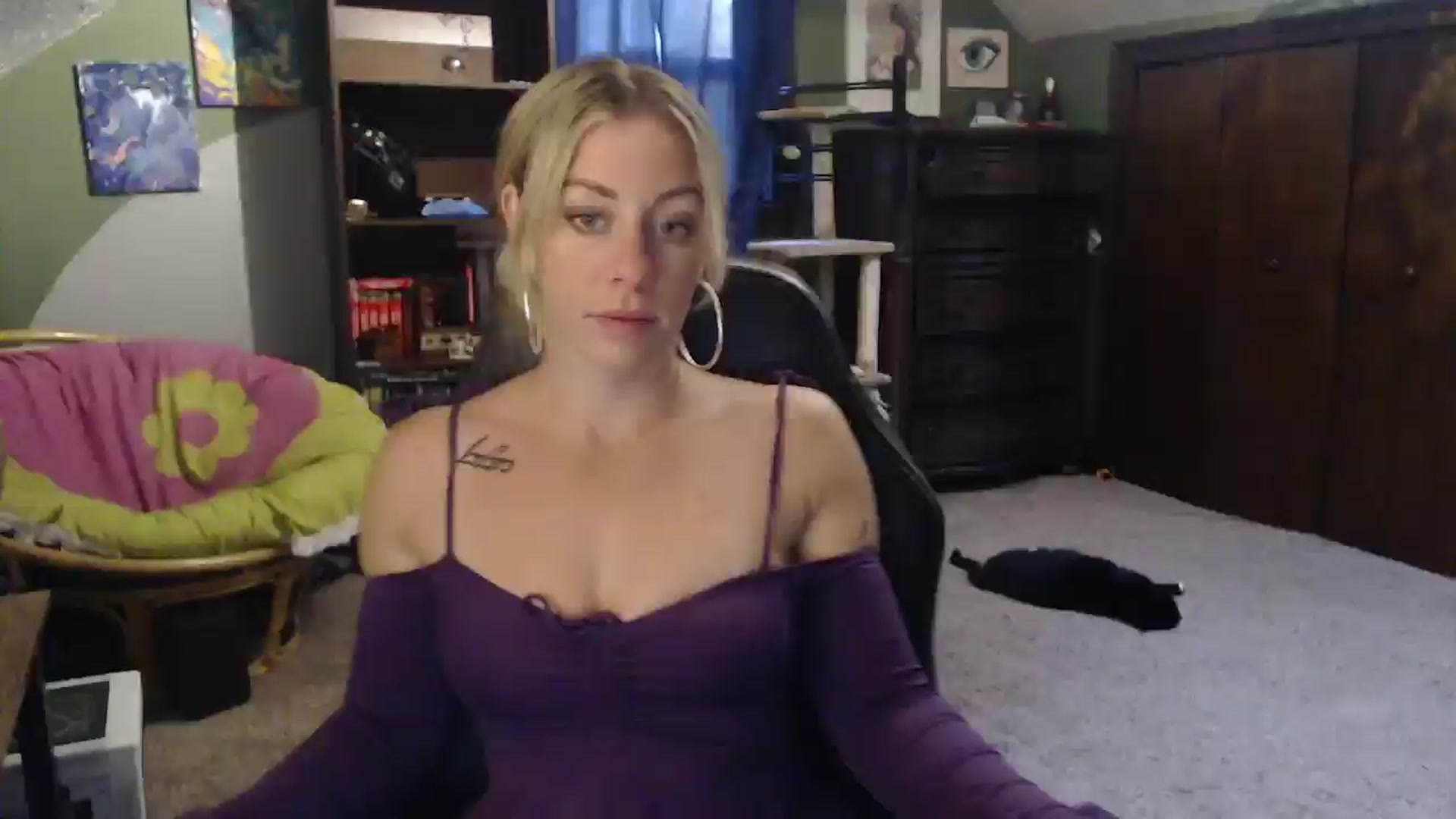 Gallery image thumbnail from AthenaSiren's myfreecams stream on, 08/03/2025, 24:28 image 16 of 20