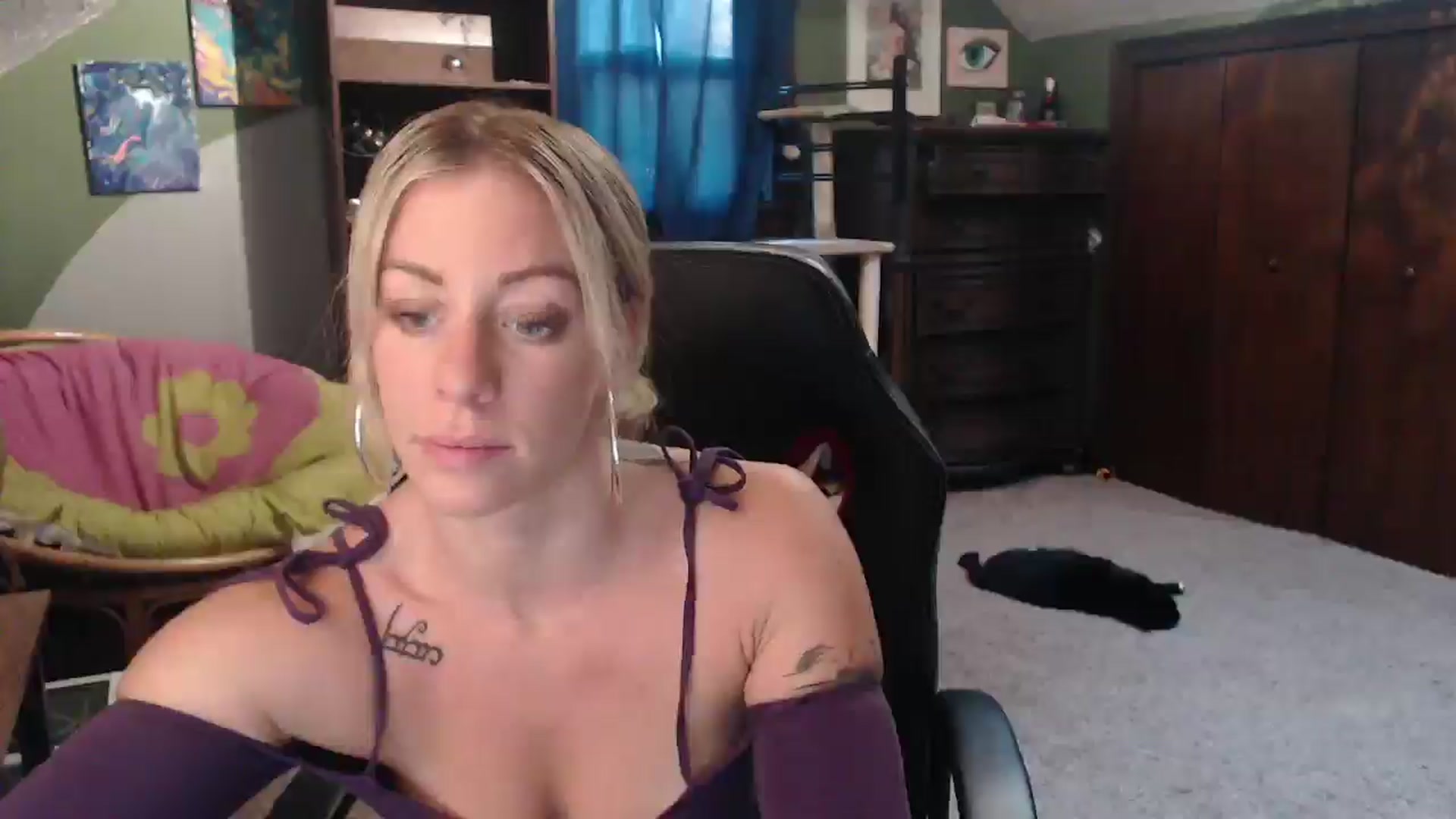 Gallery image thumbnail from AthenaSiren's myfreecams stream on, 08/03/2025, 24:28 image 15 of 20