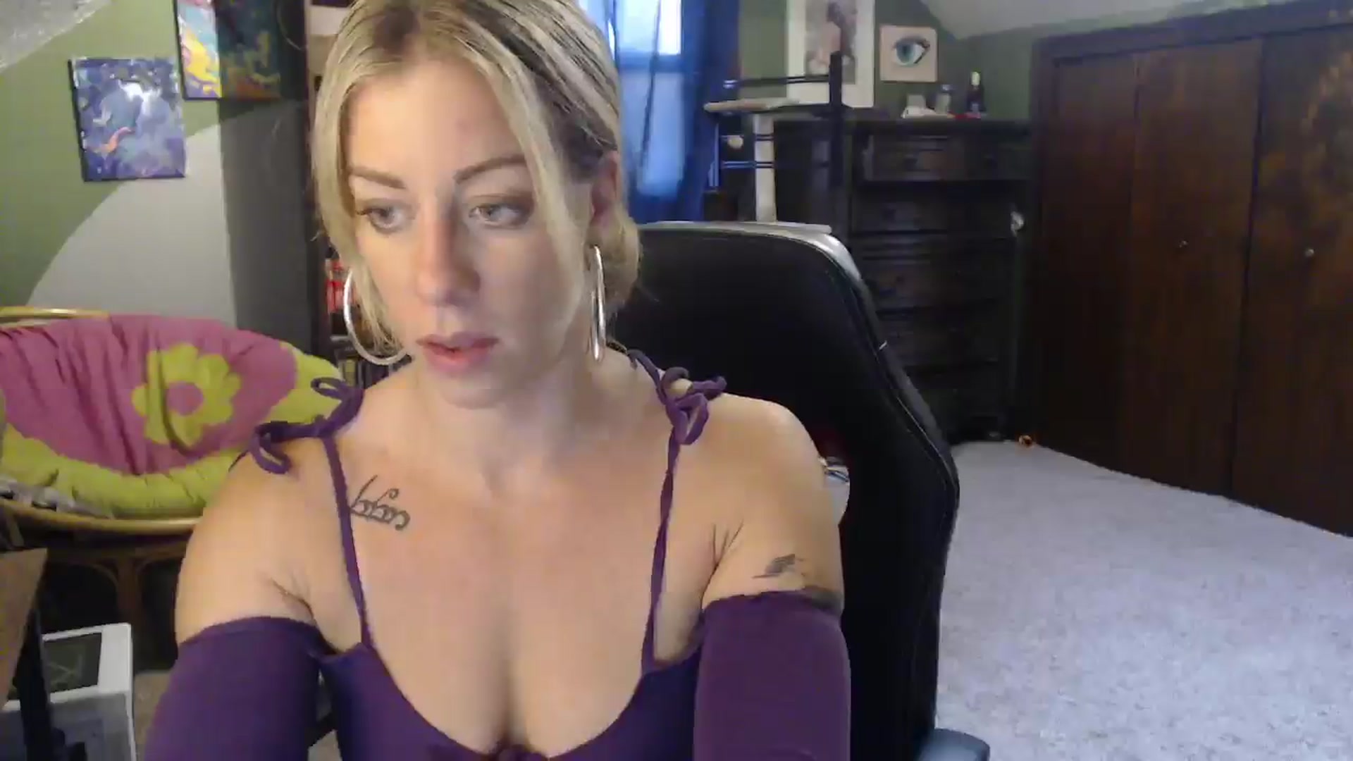 Gallery image thumbnail from AthenaSiren's myfreecams stream on, 08/03/2025, 24:28 image 4 of 20
