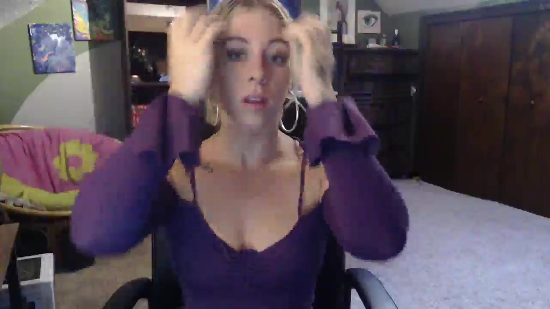 Gallery image thumbnail from AthenaSiren's myfreecams stream on, 08/03/2025, 24:28 image 6 of 20