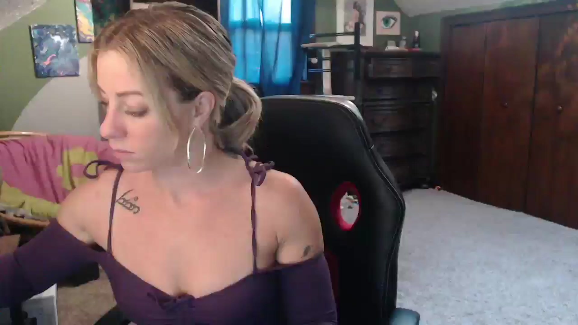 Gallery image thumbnail from AthenaSiren's myfreecams stream on, 08/03/2025, 24:28 image 3 of 20